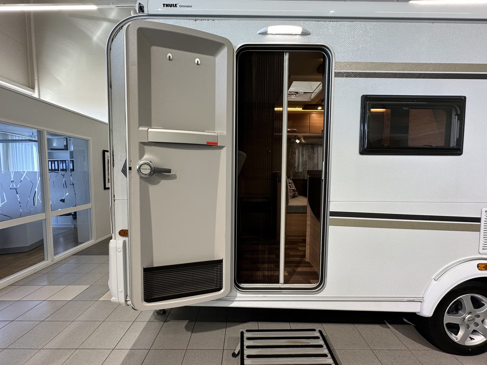 Weinsberg CaraOne 500 FDK - 7 plazas para dormir - 2022