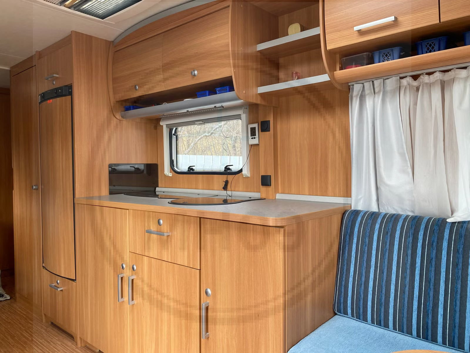 Knaus 650 UDF Sport - 6 plazas para dormir - 2011