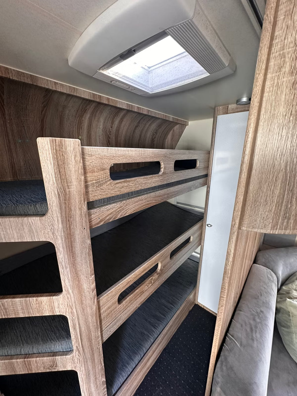 Hobby 560 KMFE - 7 couchages - 2008