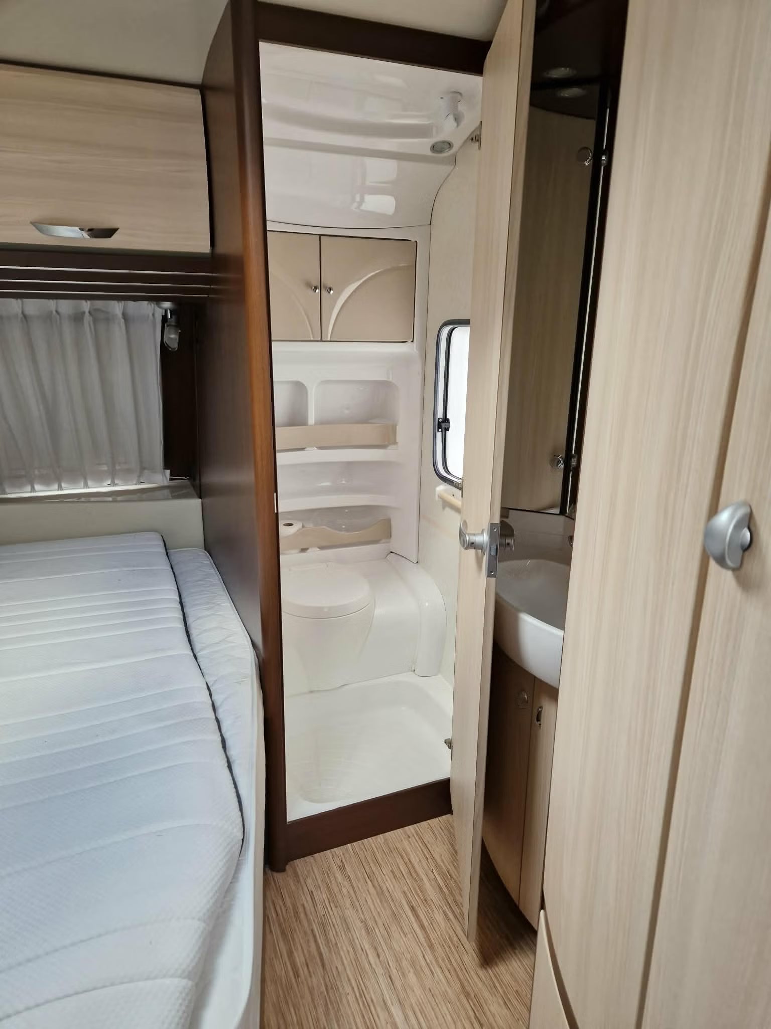 Hobby 650 UMFE - 5 couchages - 2013