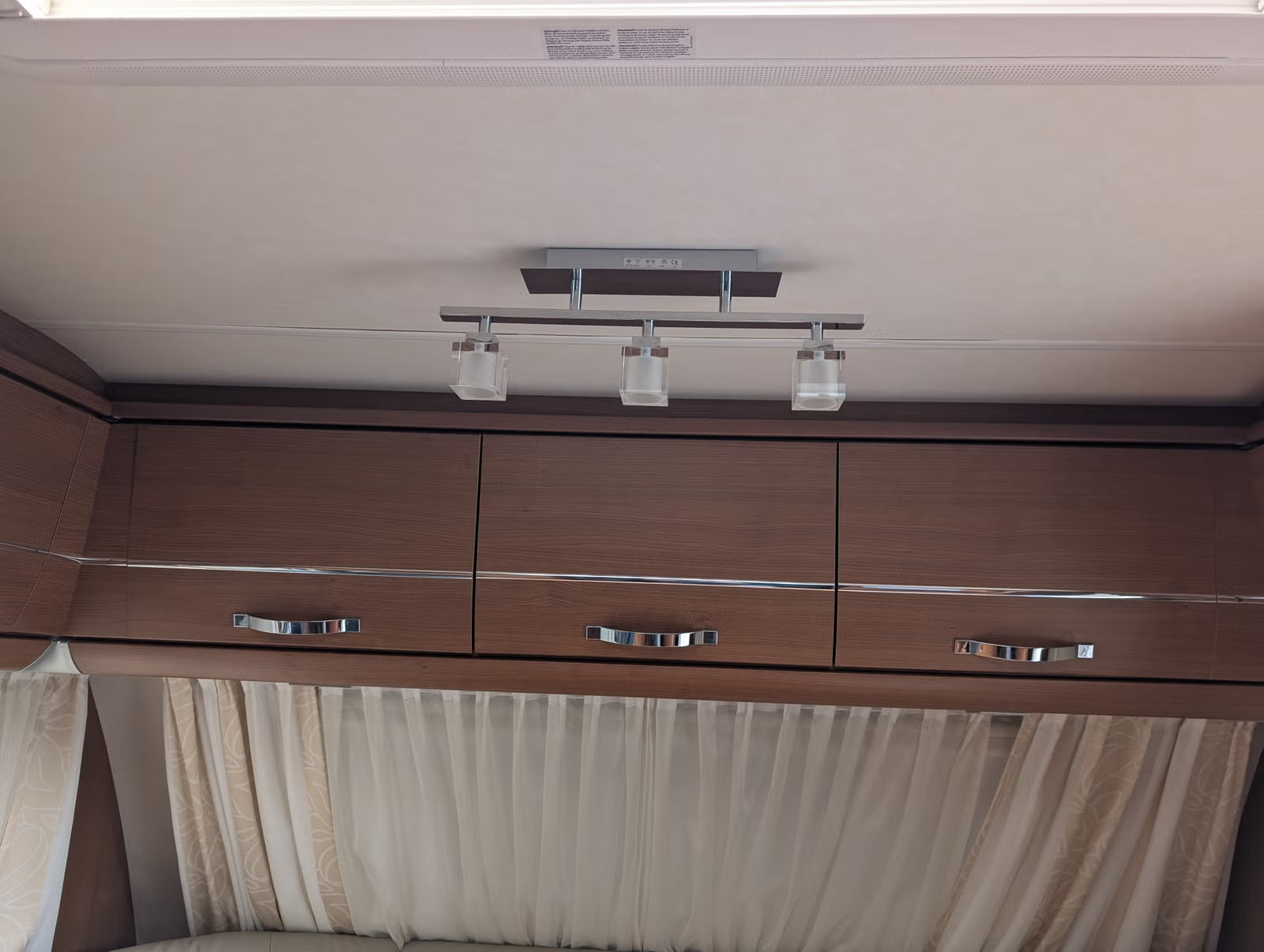 Knaus Südwind Exclusive W08 580 UL - 4 couchages - 2014