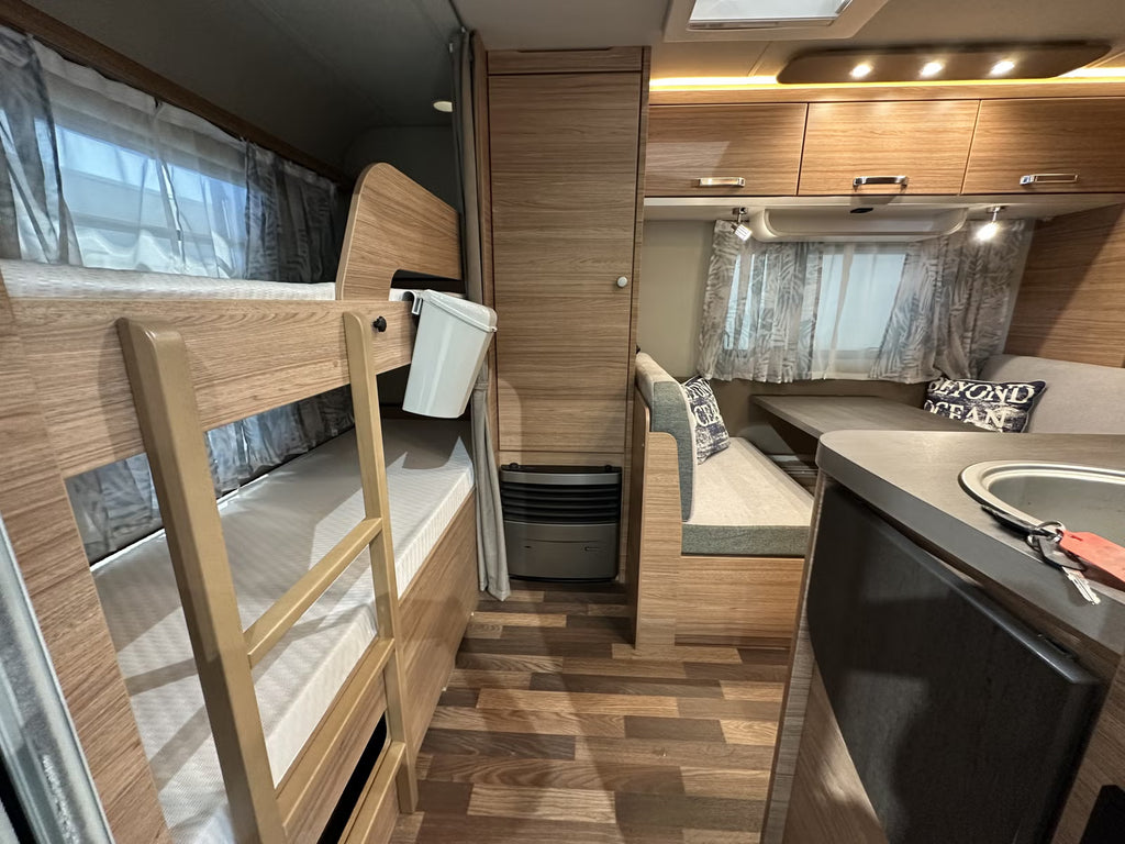 Weinsberg CaraOne 500 FDK - 7 plazas para dormir - 2022