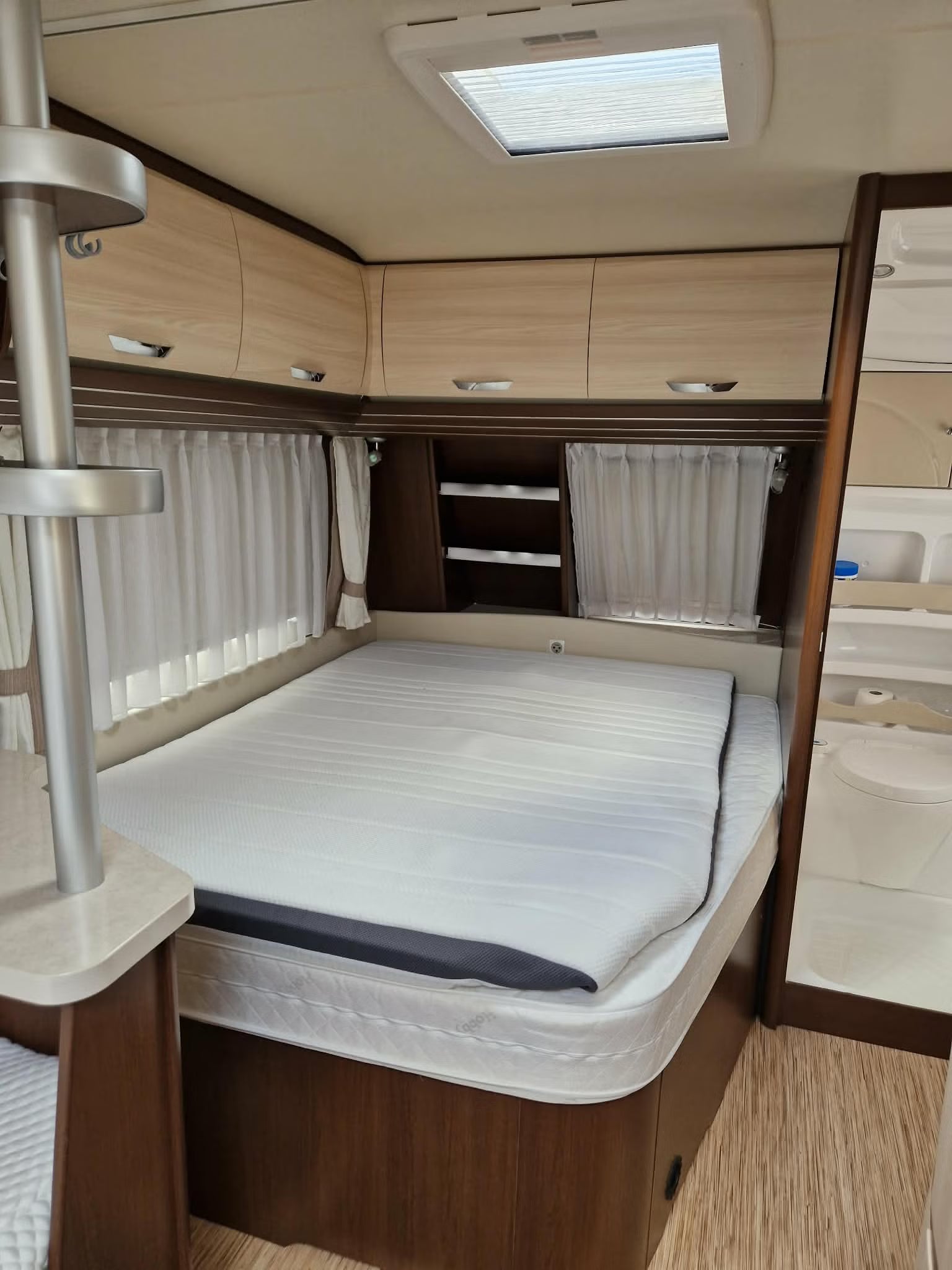 Hobby 650 UMFE - 5 couchages - 2013