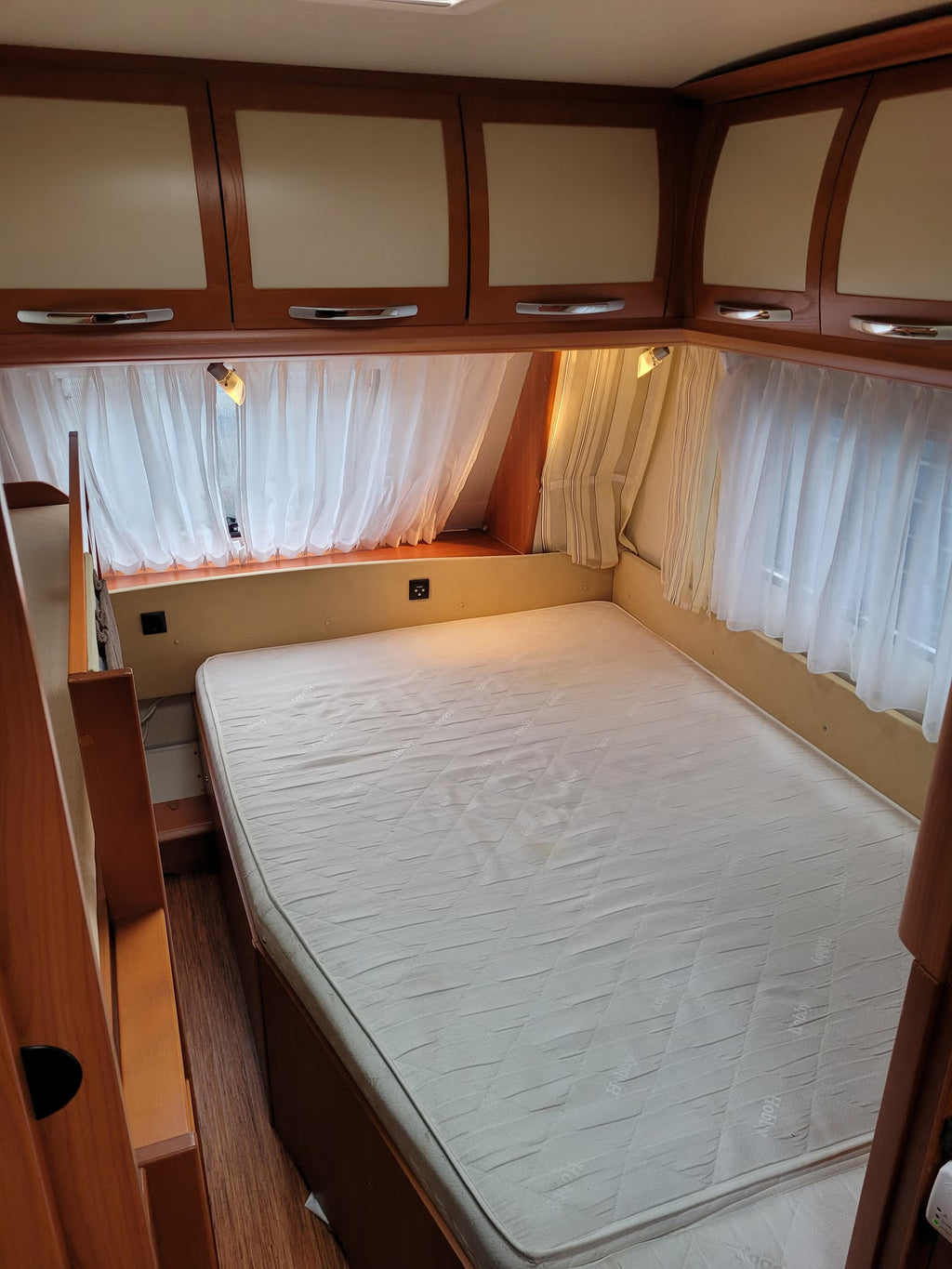 Hobby 560 UKF - 6 couchages - 2009