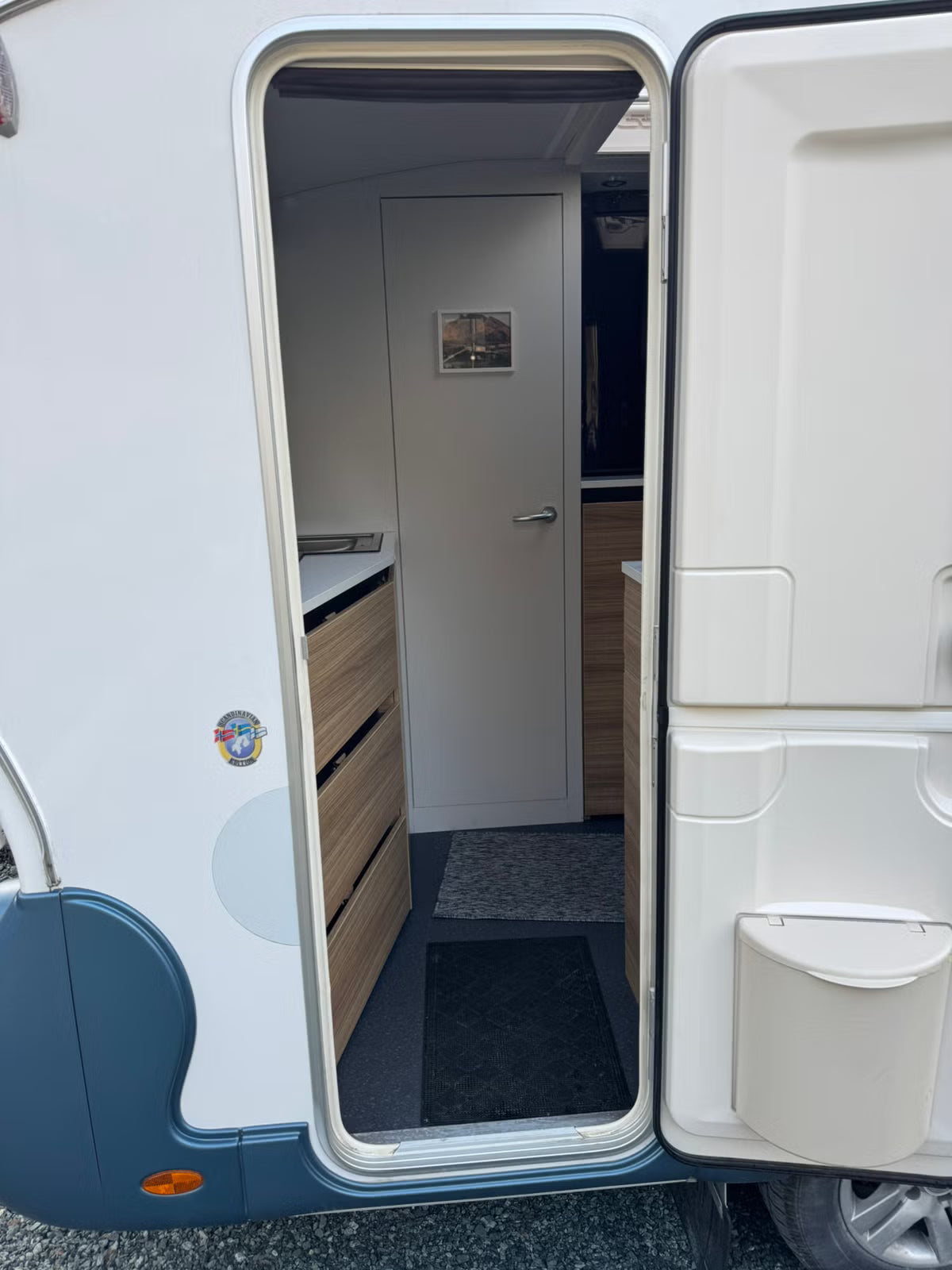 Adria Action 361 LH Scandinavian Edition - 3 plazas - 2019