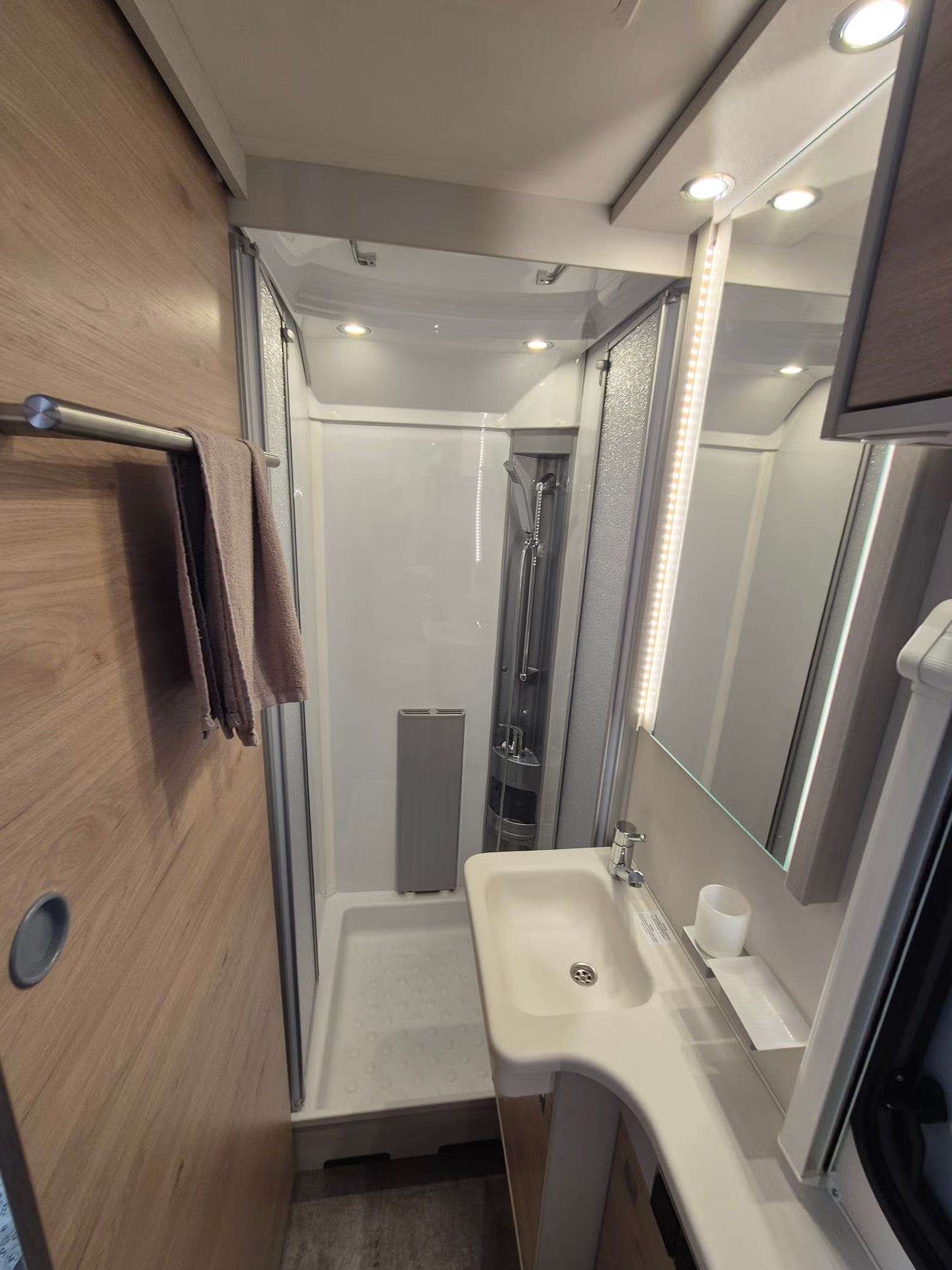 Dethleffs Nomad 730 FKR - 7 couchages - 2022