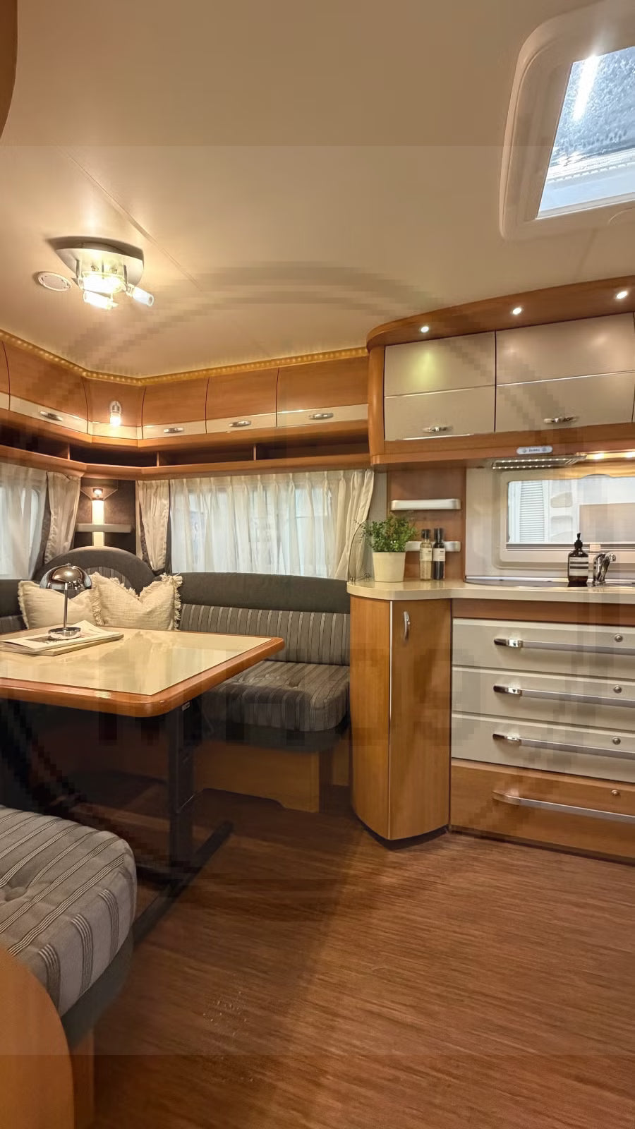 Hobby 540 UFE Excellent - 4 couchages - 2011