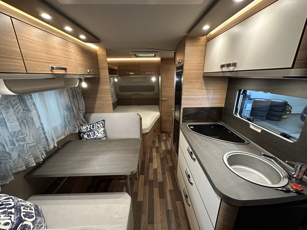 Weinsberg CaraOne 500 FDK - 7 plazas para dormir - 2022