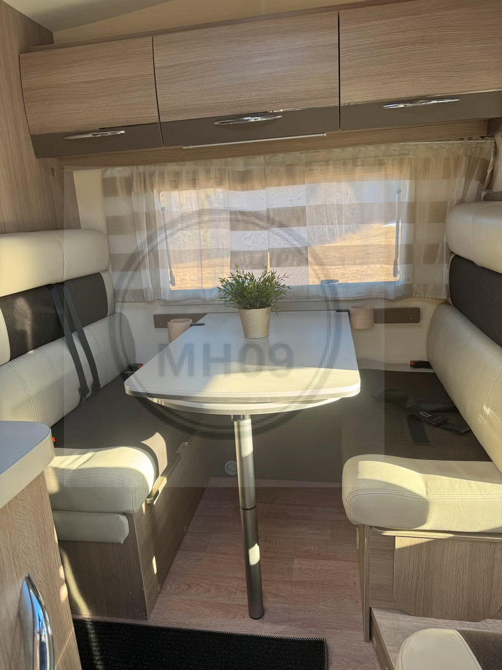 Challenger C394GA Genesis Ford - 6 places - 2016