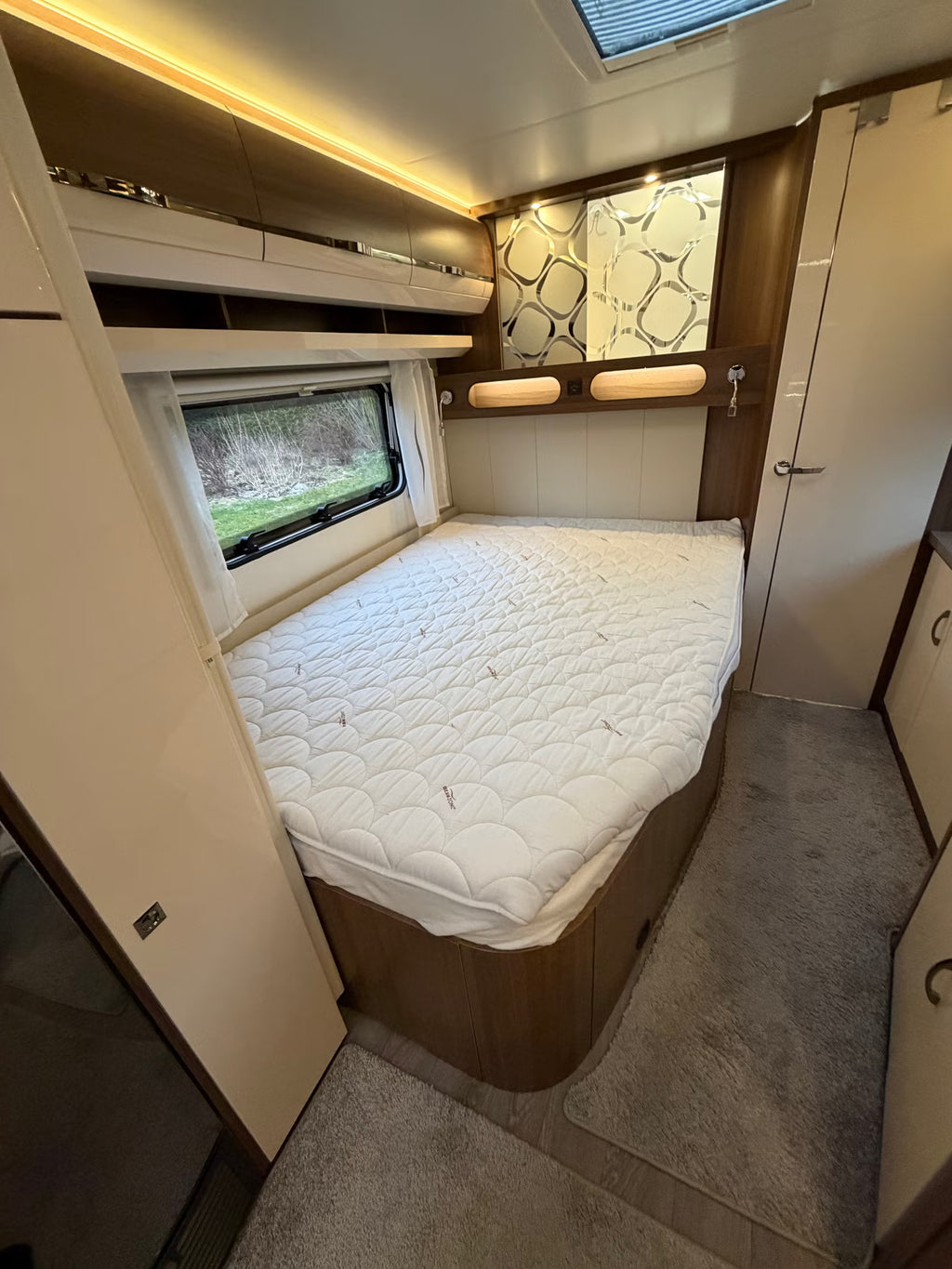 Hobby WFC 660 Prestige - 4 plazas para dormir - 2019
