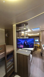 Hobby 650 KMFE Deluxe - 7 couchages - 2016