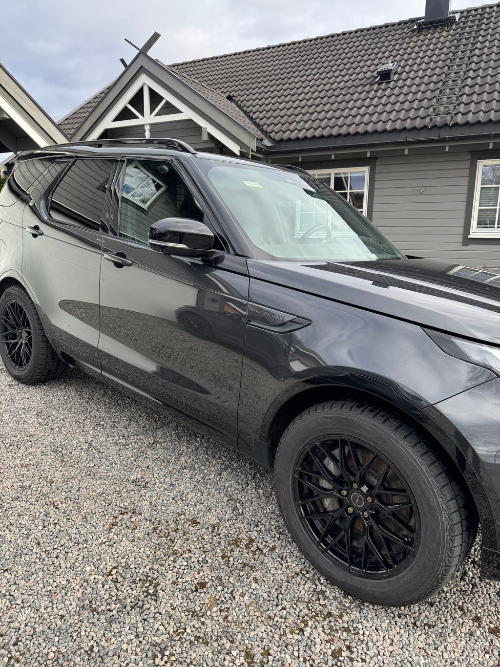 Land Rover Discovery Dynamic HSE 3.0D 300ch – 2024