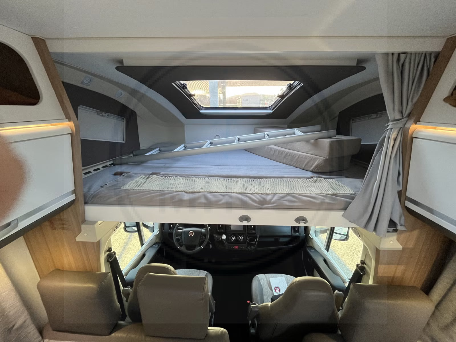 Adria Coral XL A 670 DK - 7 places - 2019