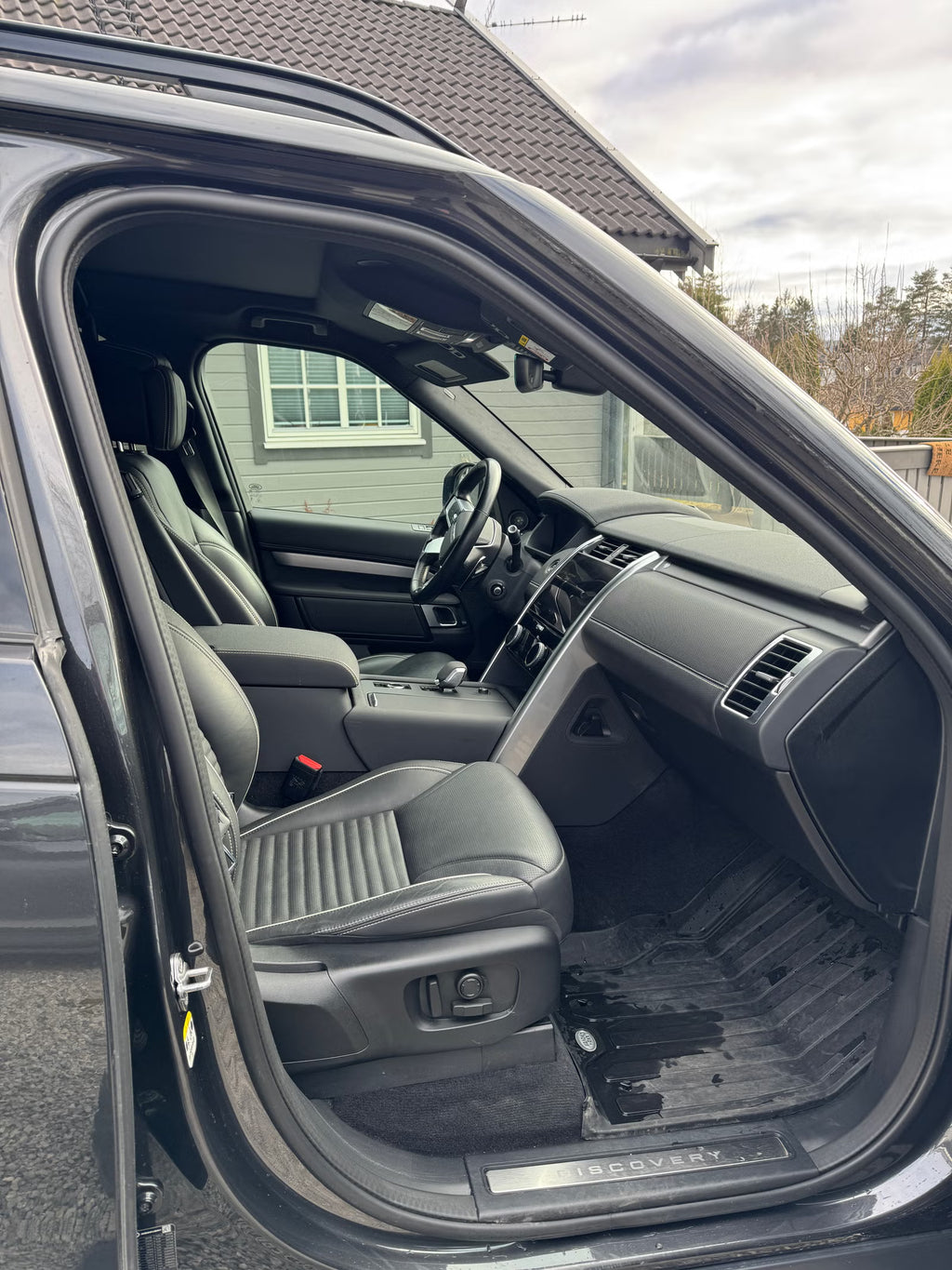Land Rover Discovery Dynamic HSE 3.0D 300ch – 2024