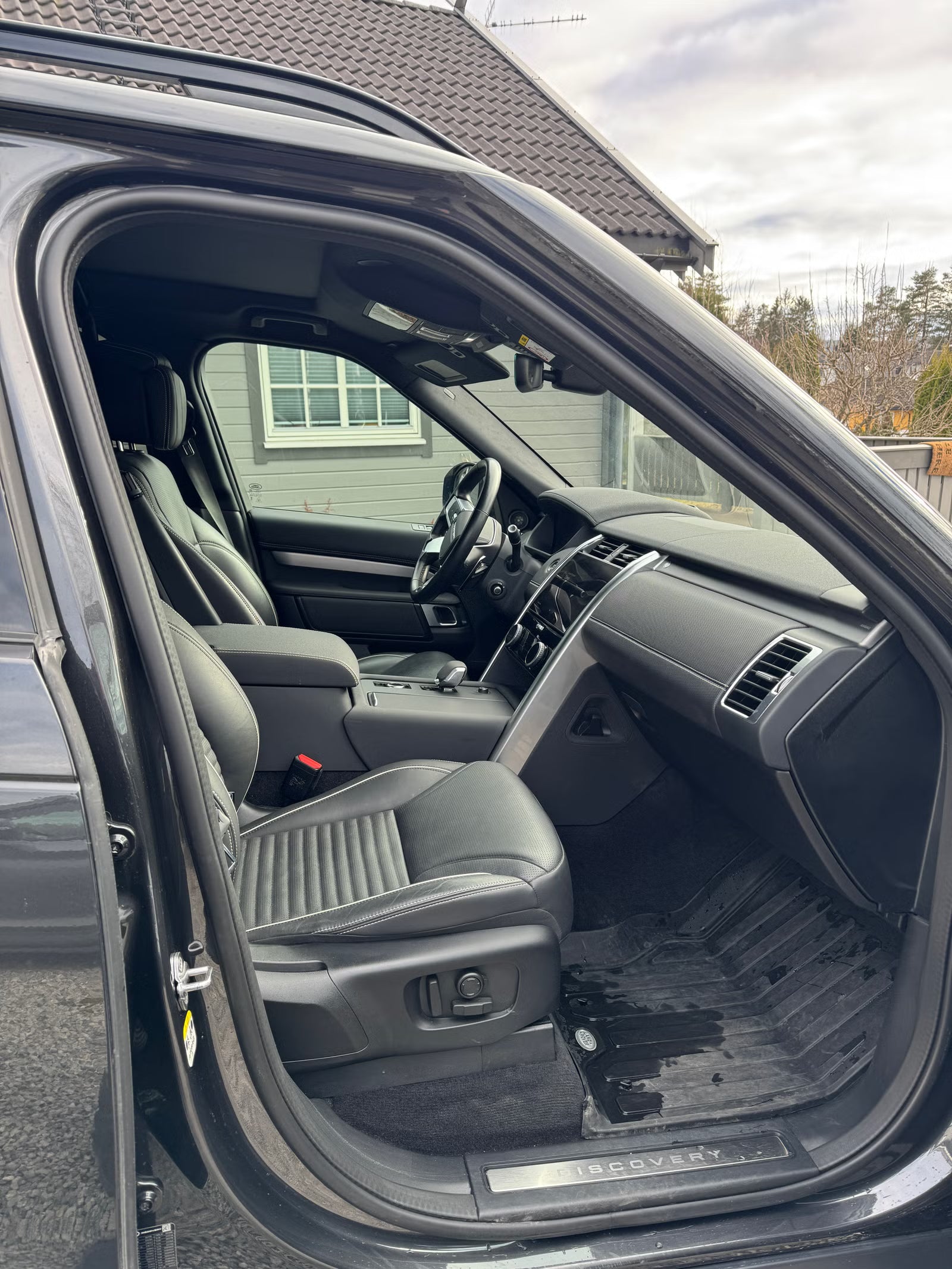 Land Rover Discovery Dynamic HSE 3.0D 300ch – 2024
