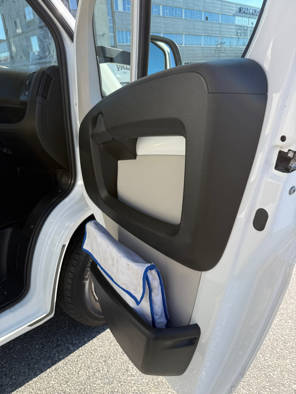 Eura Mobil Activa One 690 HB – Camping-car familial 6 places – 2015