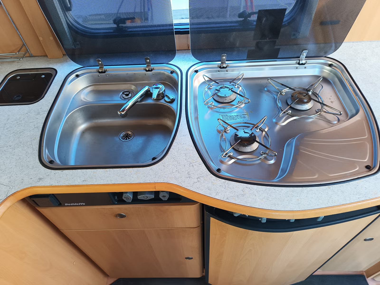 Dethleffs Camper 510 DB - 5 couchages - 2001