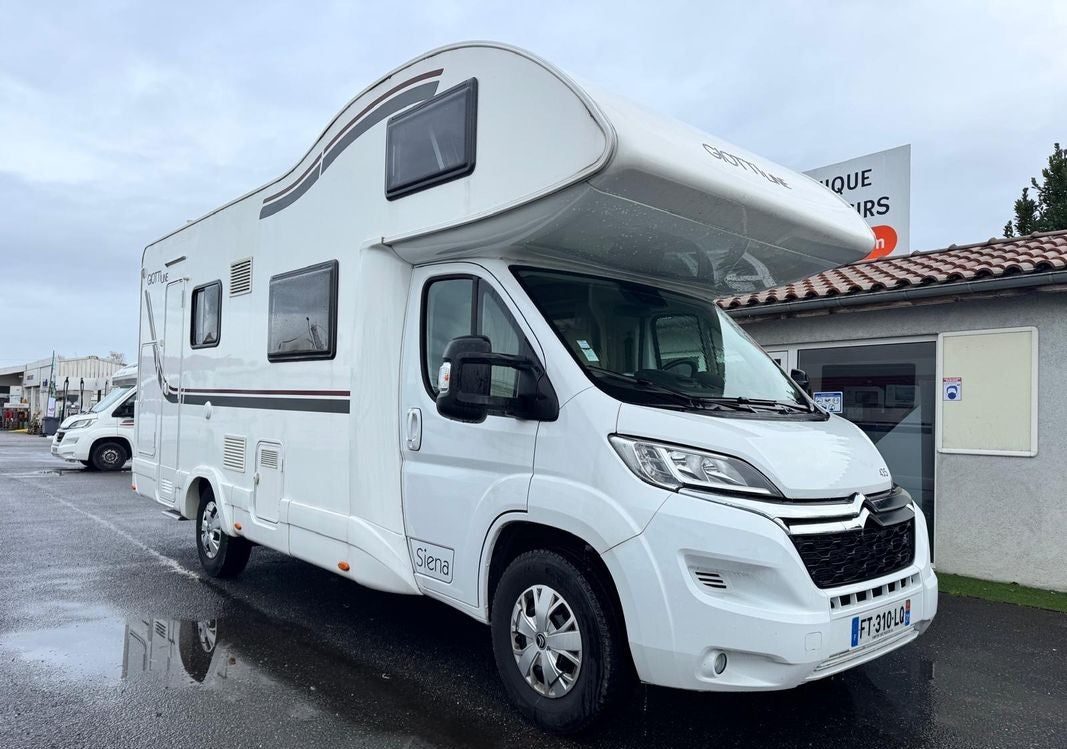 Camping-Car Capucine GIOTTILINE Siena 435 - 7 couchages / 7 places route