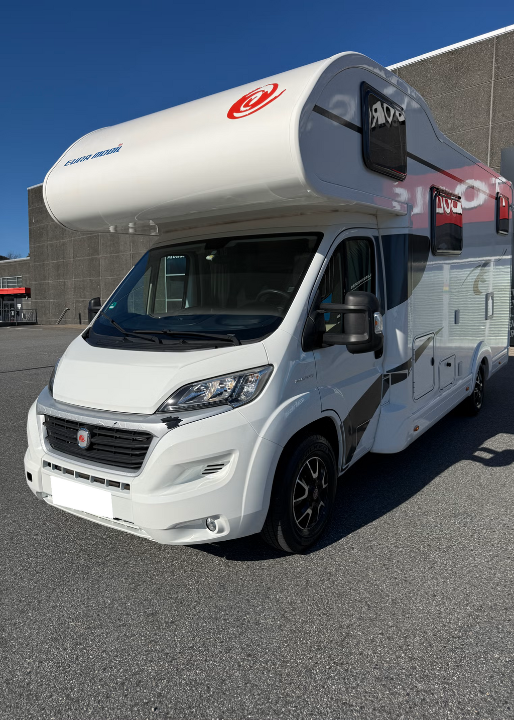 Eura Mobil Activa One 690 HB – Camping-car familial 6 places – 2015