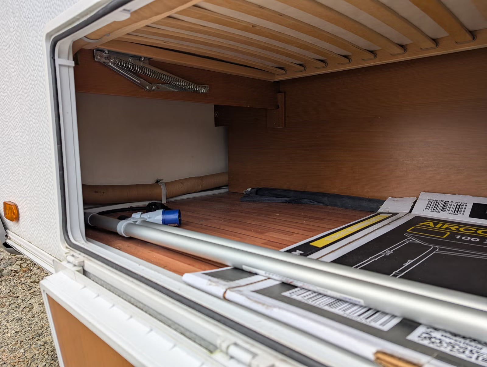 Knaus Südwind Exclusive W08 580 UL - 4 couchages - 2014