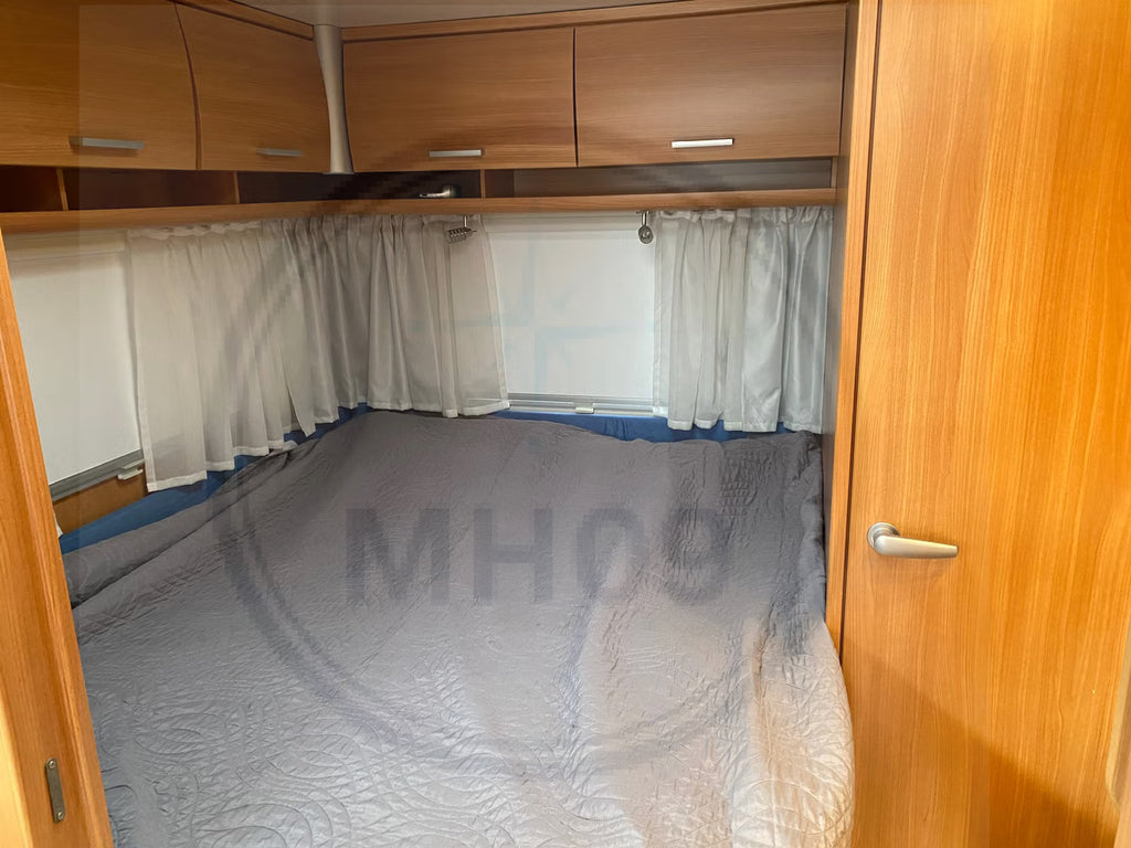 Knaus 650 UDF Sport - 6 plazas para dormir - 2011