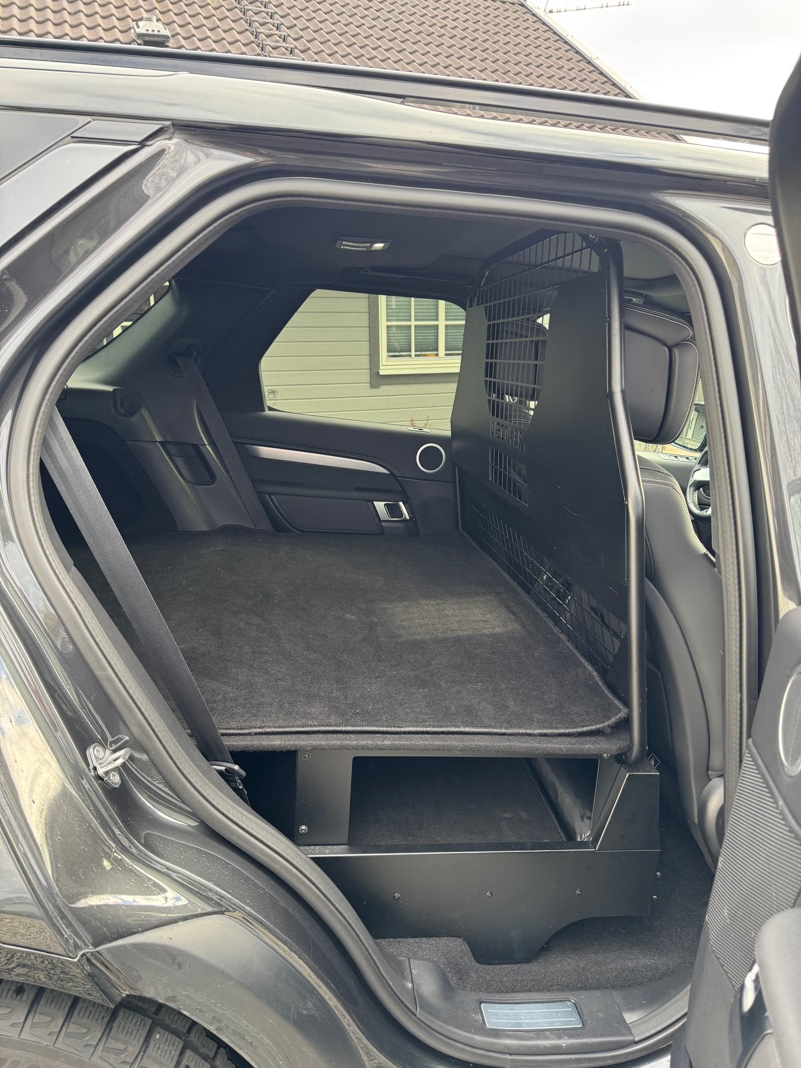 Land Rover Discovery Dynamic HSE 3.0D 300ch – 2024