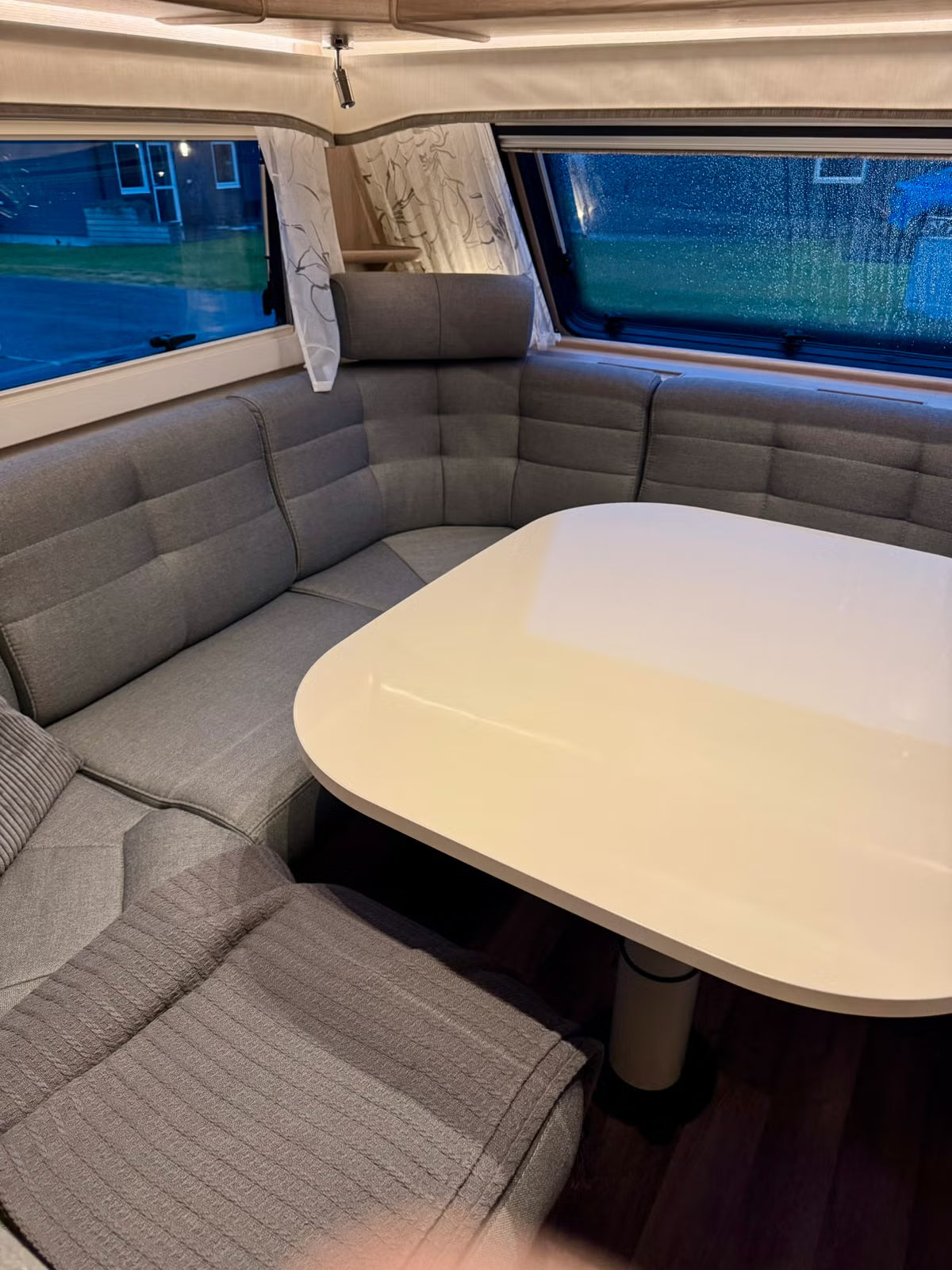 KABE Royal 600 CXL KS - 4 couchages - 2023