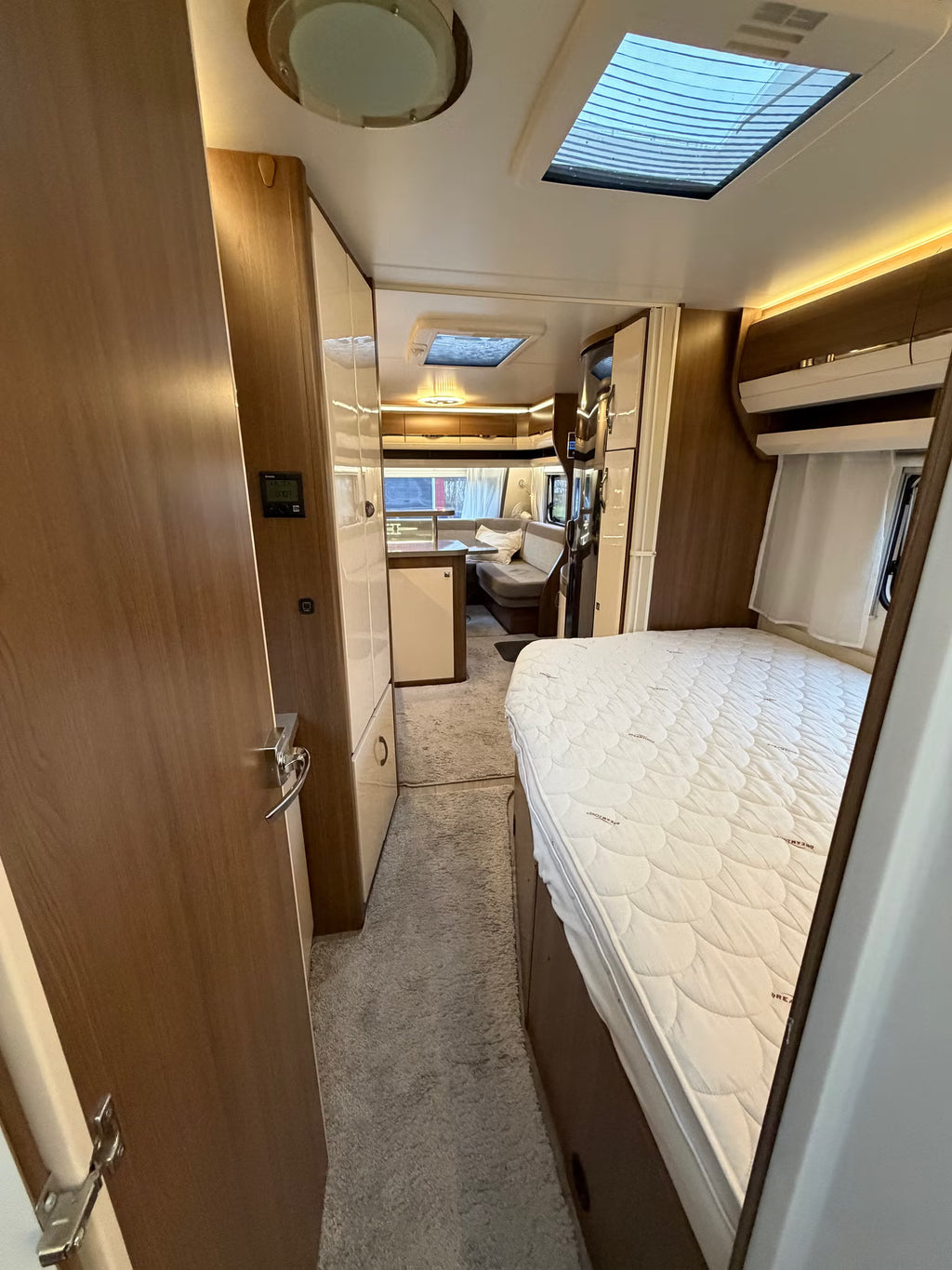 Hobby WFC 660 Prestige - 4 plazas para dormir - 2019