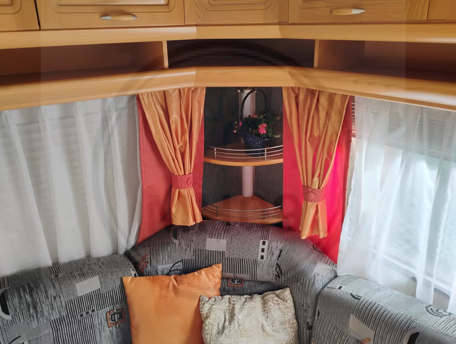 Hobby 560 avec auvent - 4 couchages - 2005