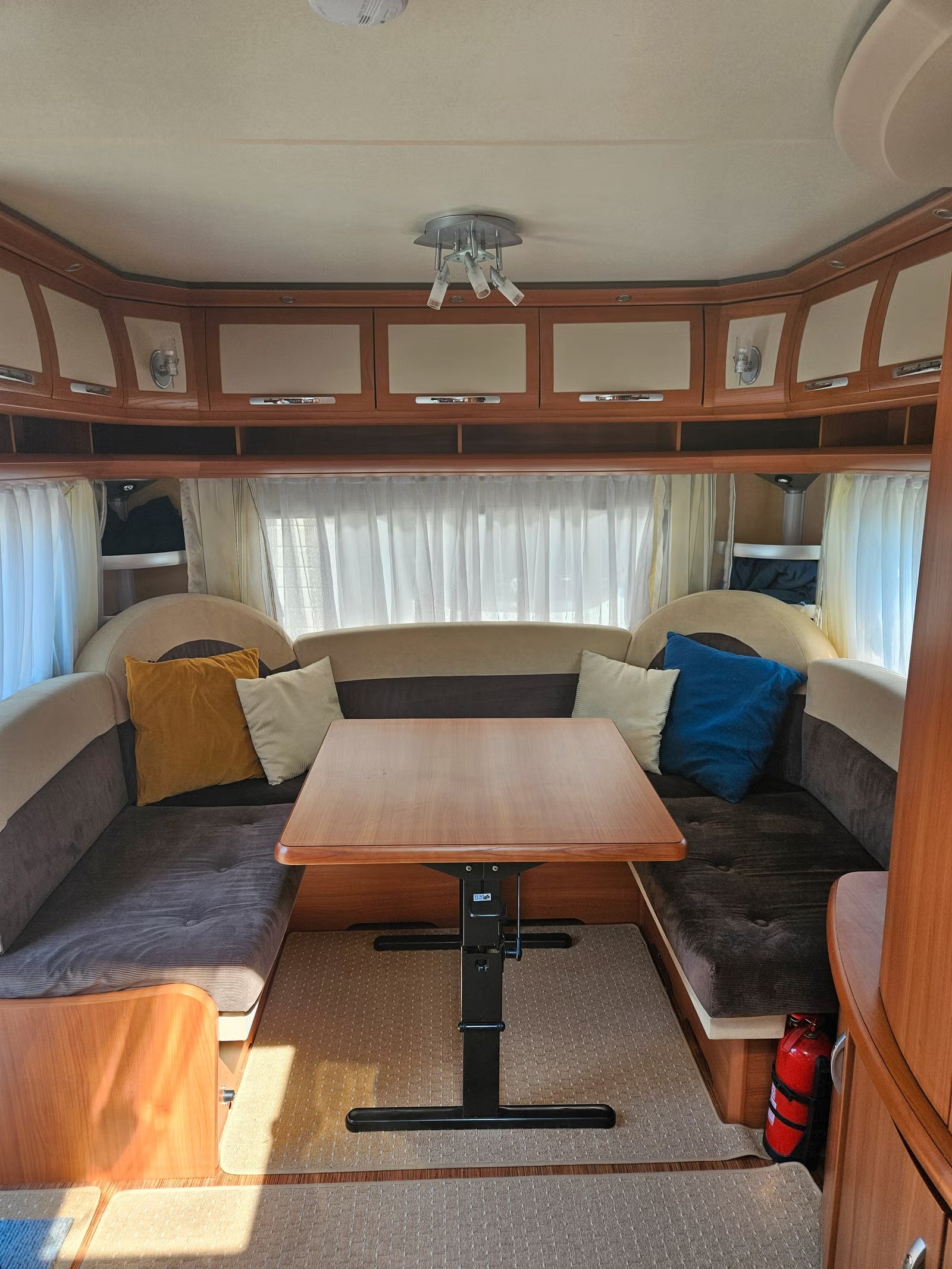 Hobby 560 UKF - 6 couchages - 2009