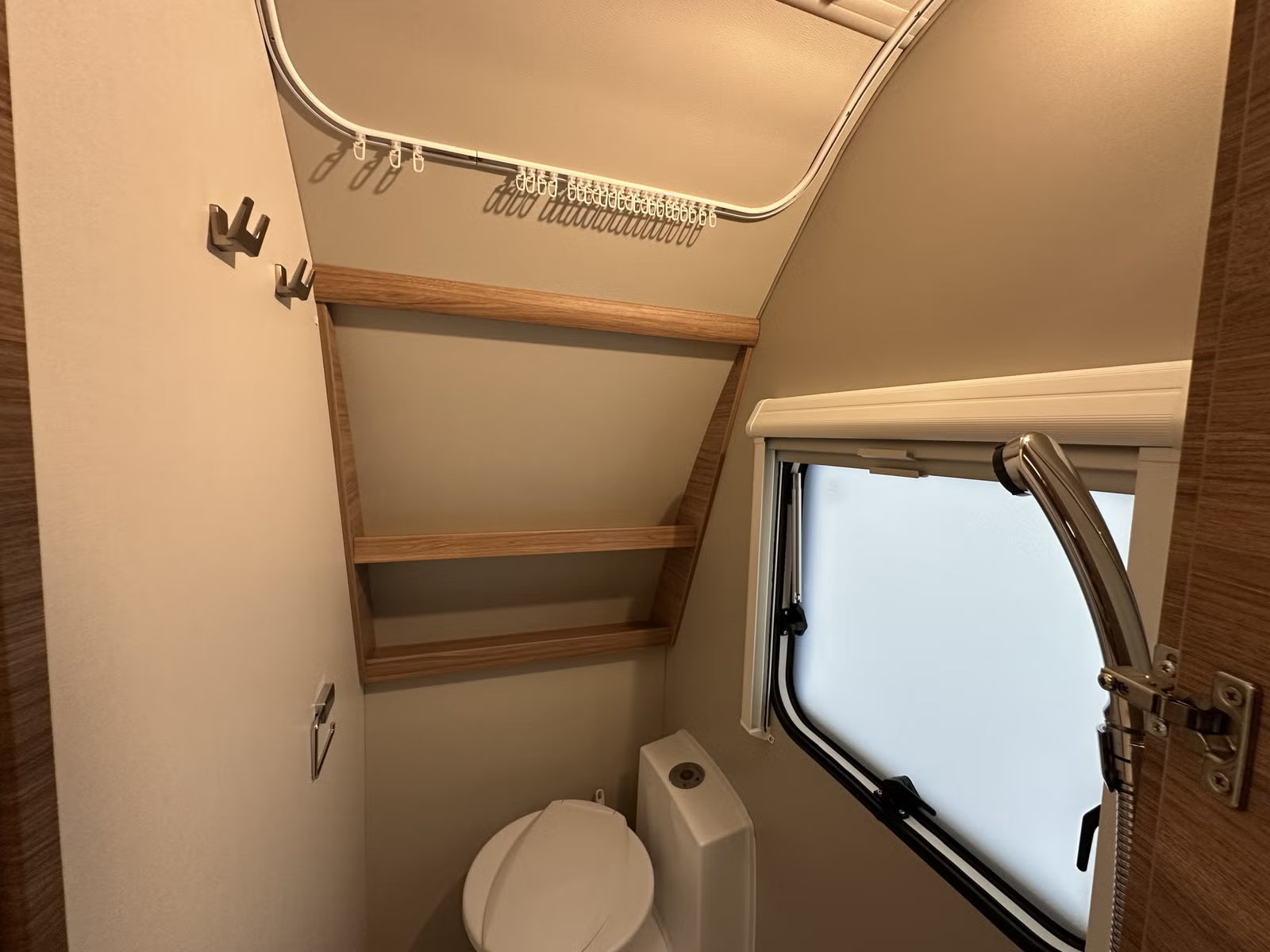 Weinsberg CaraOne 500 FDK - 7 plazas para dormir - 2022