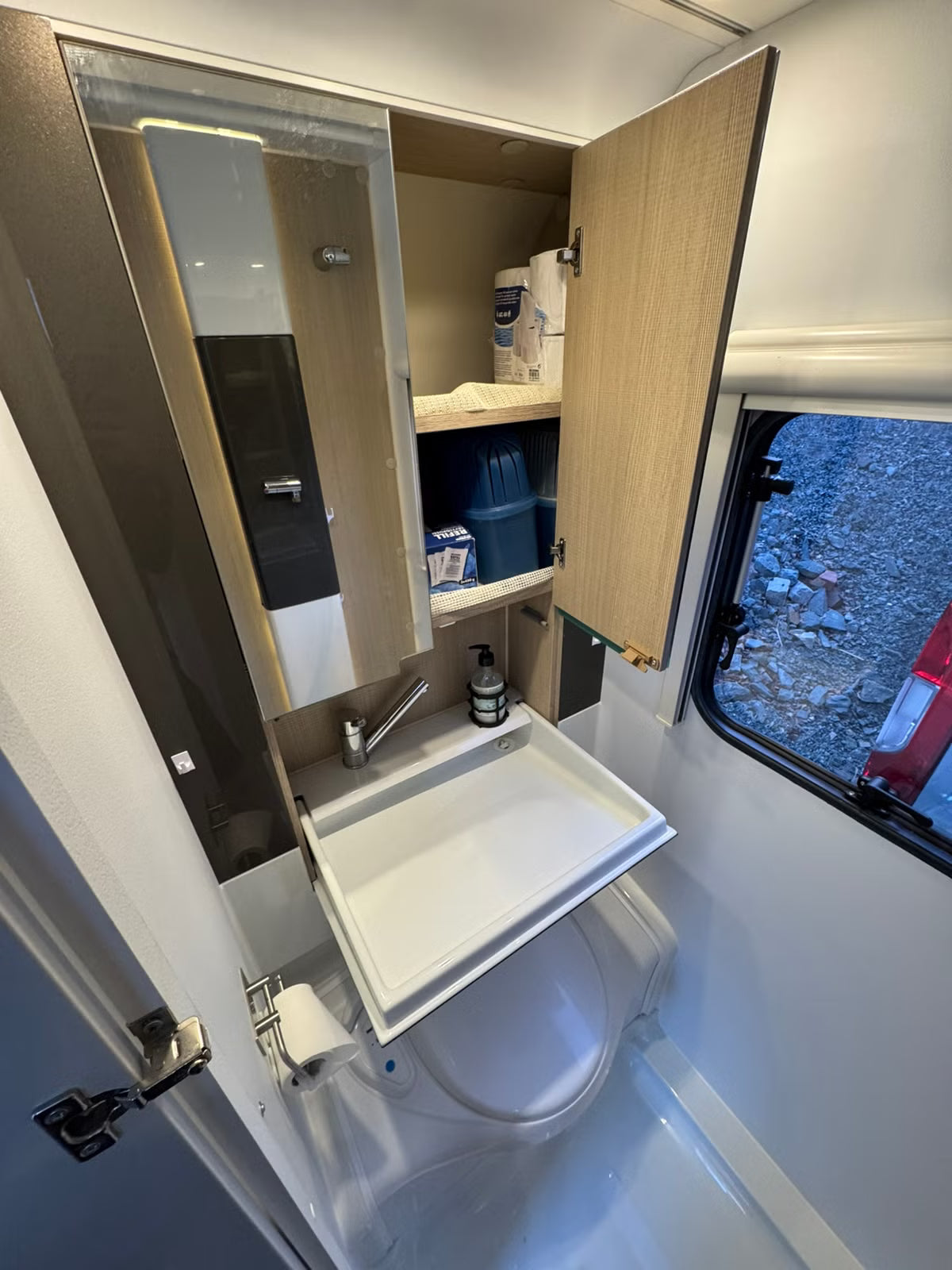 Adria Action 361 LH Scandinavian Edition - 3 plazas - 2019