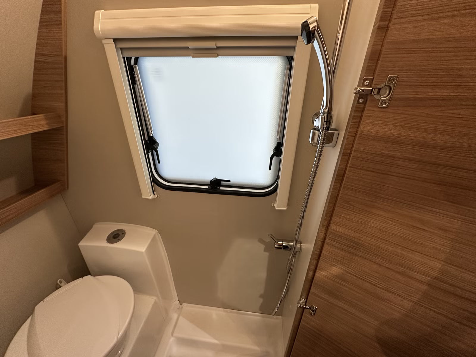 Weinsberg CaraOne 500 FDK - 7 plazas para dormir - 2022