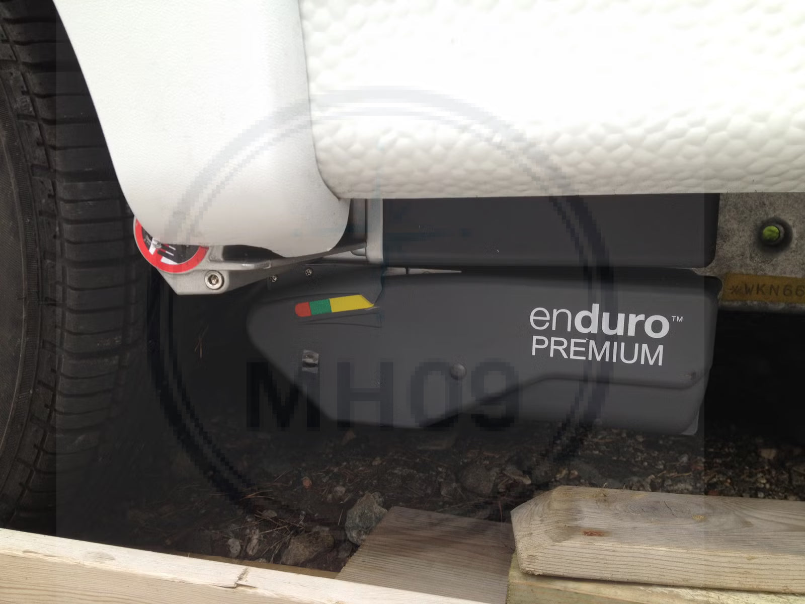 Knaus 650 UDF Sport - 6 plazas para dormir - 2011