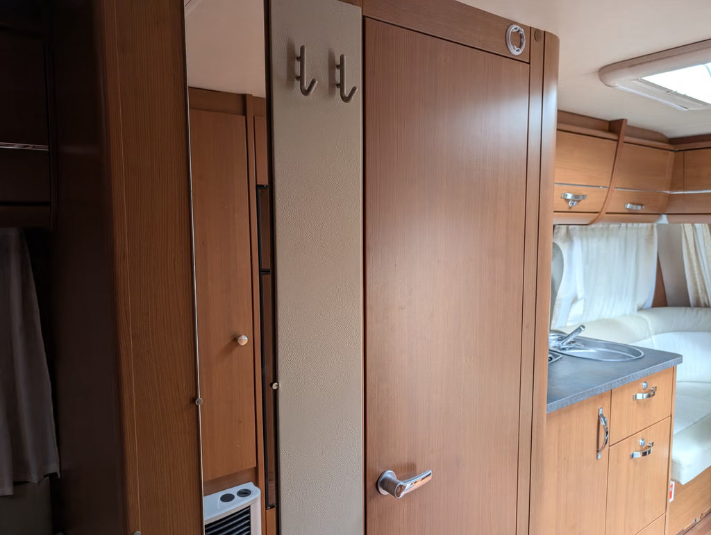 Knaus Südwind Exclusive W08 580 UL - 4 couchages - 2014