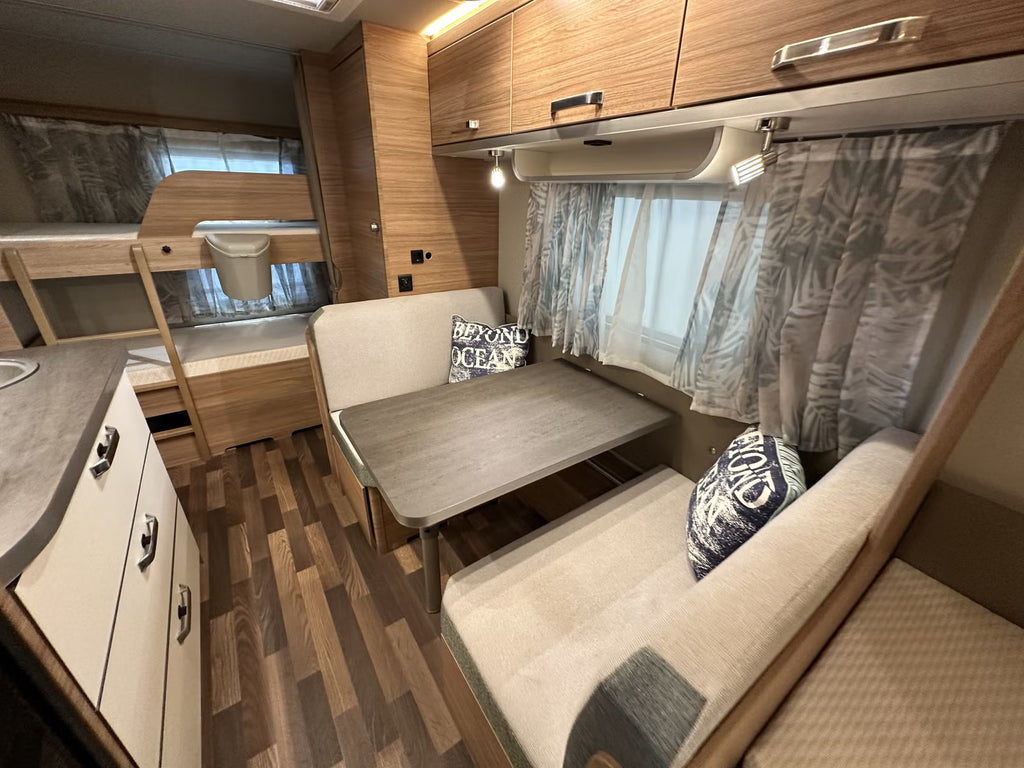 Weinsberg CaraOne 500 FDK - 7 plazas para dormir - 2022