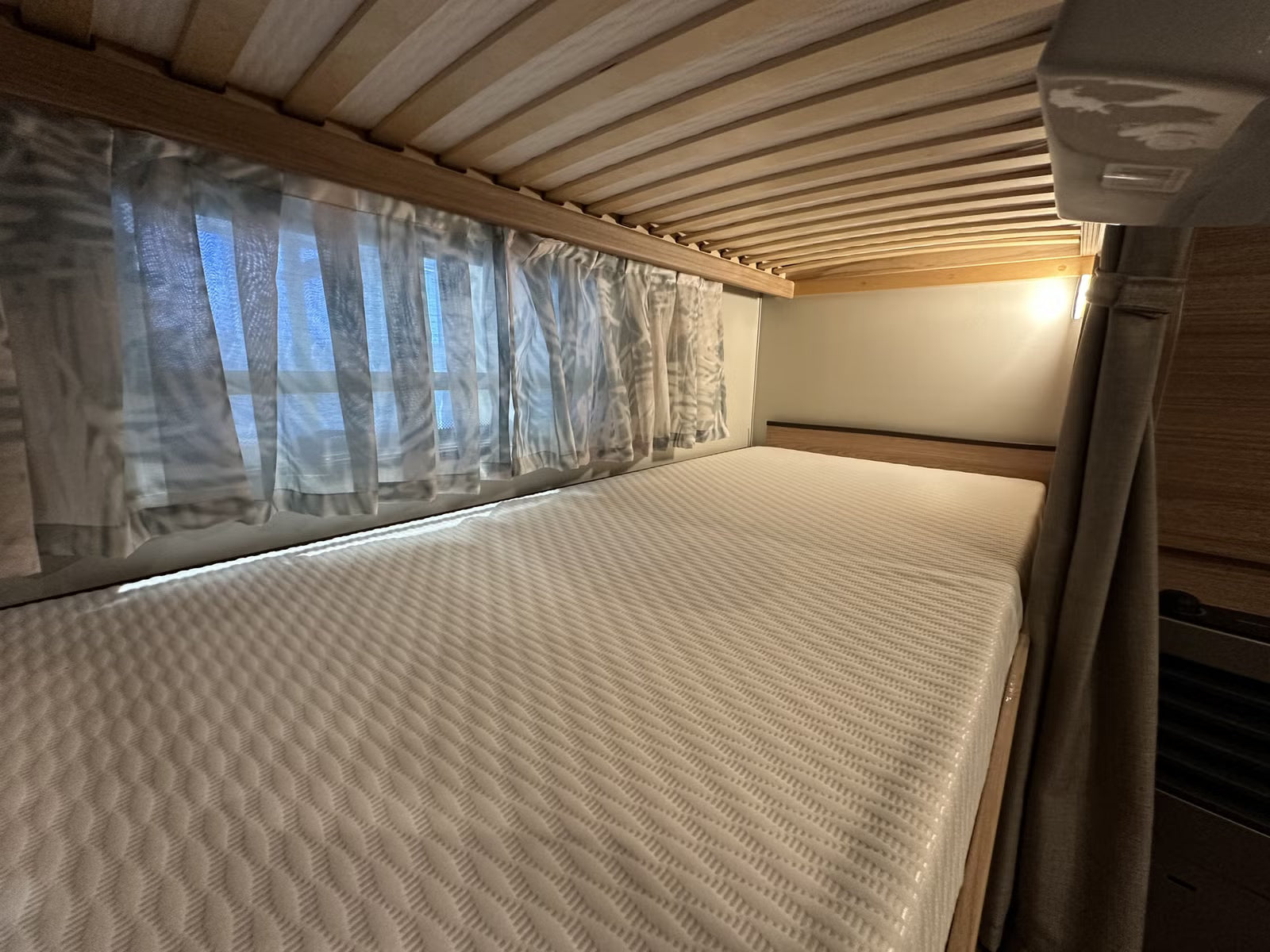 Weinsberg CaraOne 500 FDK - 7 plazas para dormir - 2022