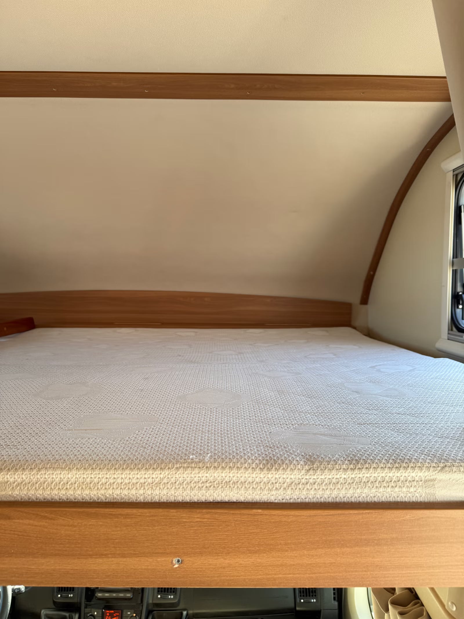 Eura Mobil Activa One 690 HB – Camping-car familial 6 places – 2015