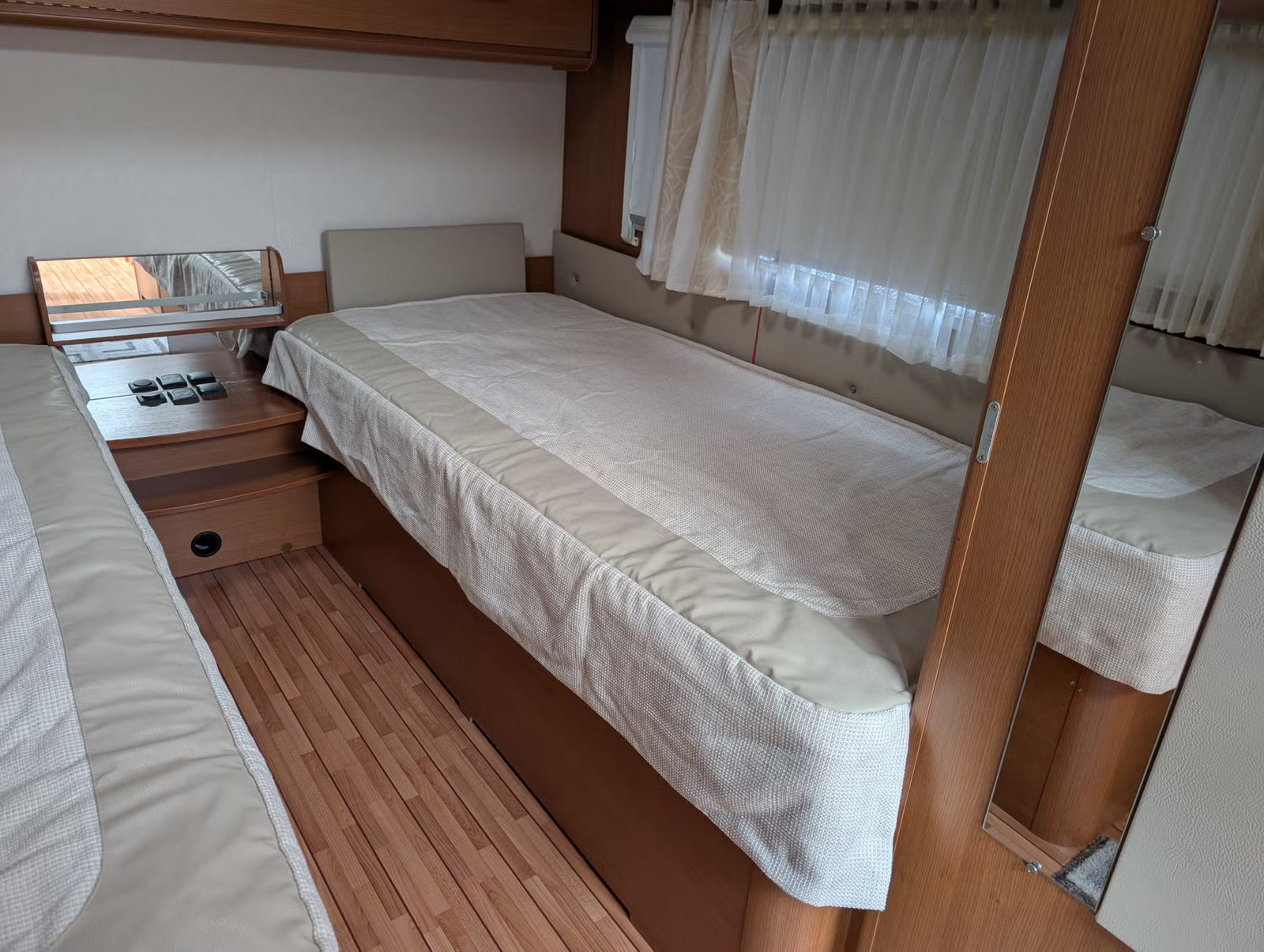 Knaus Südwind Exclusive W08 580 UL - 4 couchages - 2014