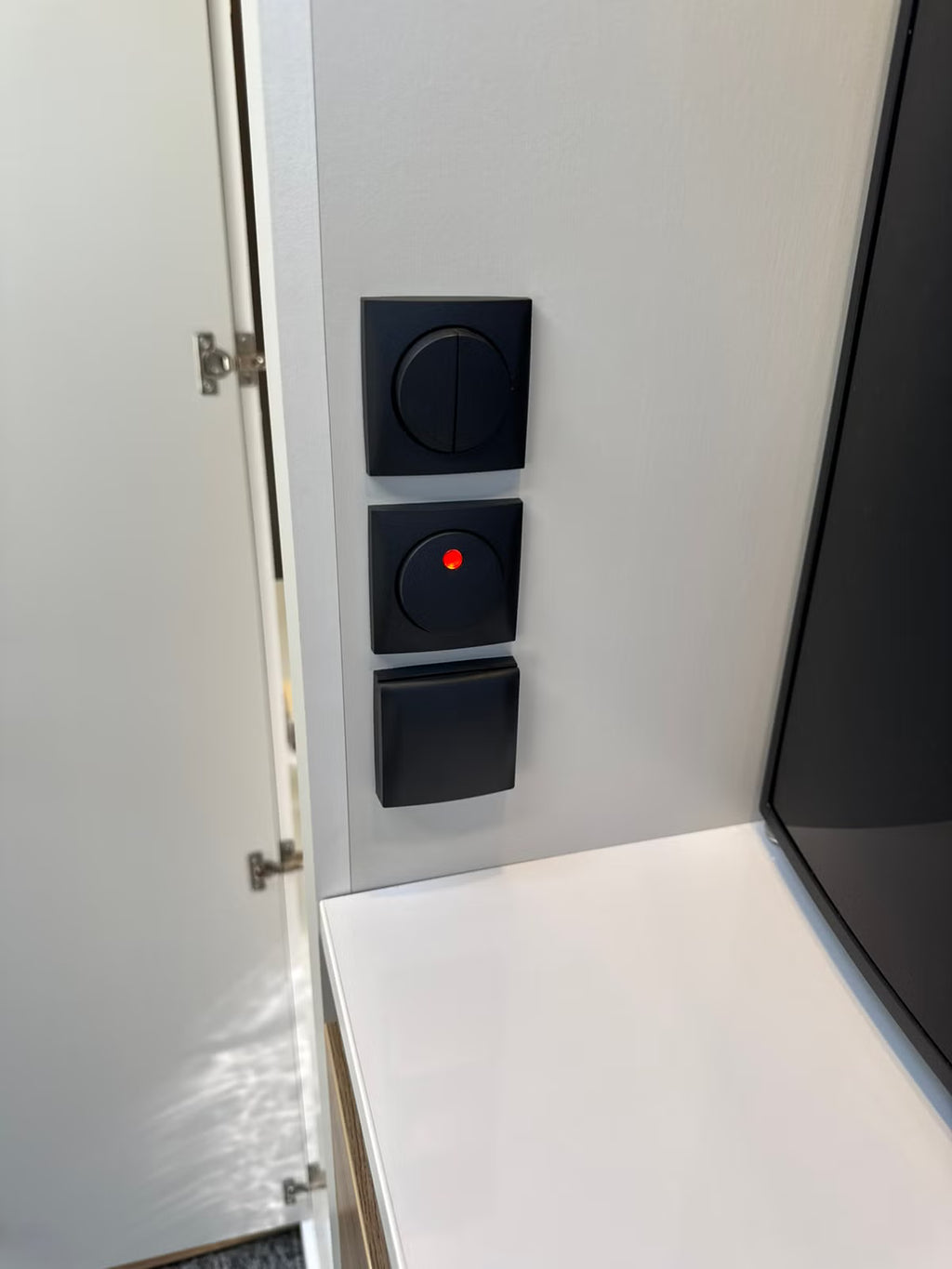 Adria Action 361 LH Scandinavian Edition - 3 plazas - 2019