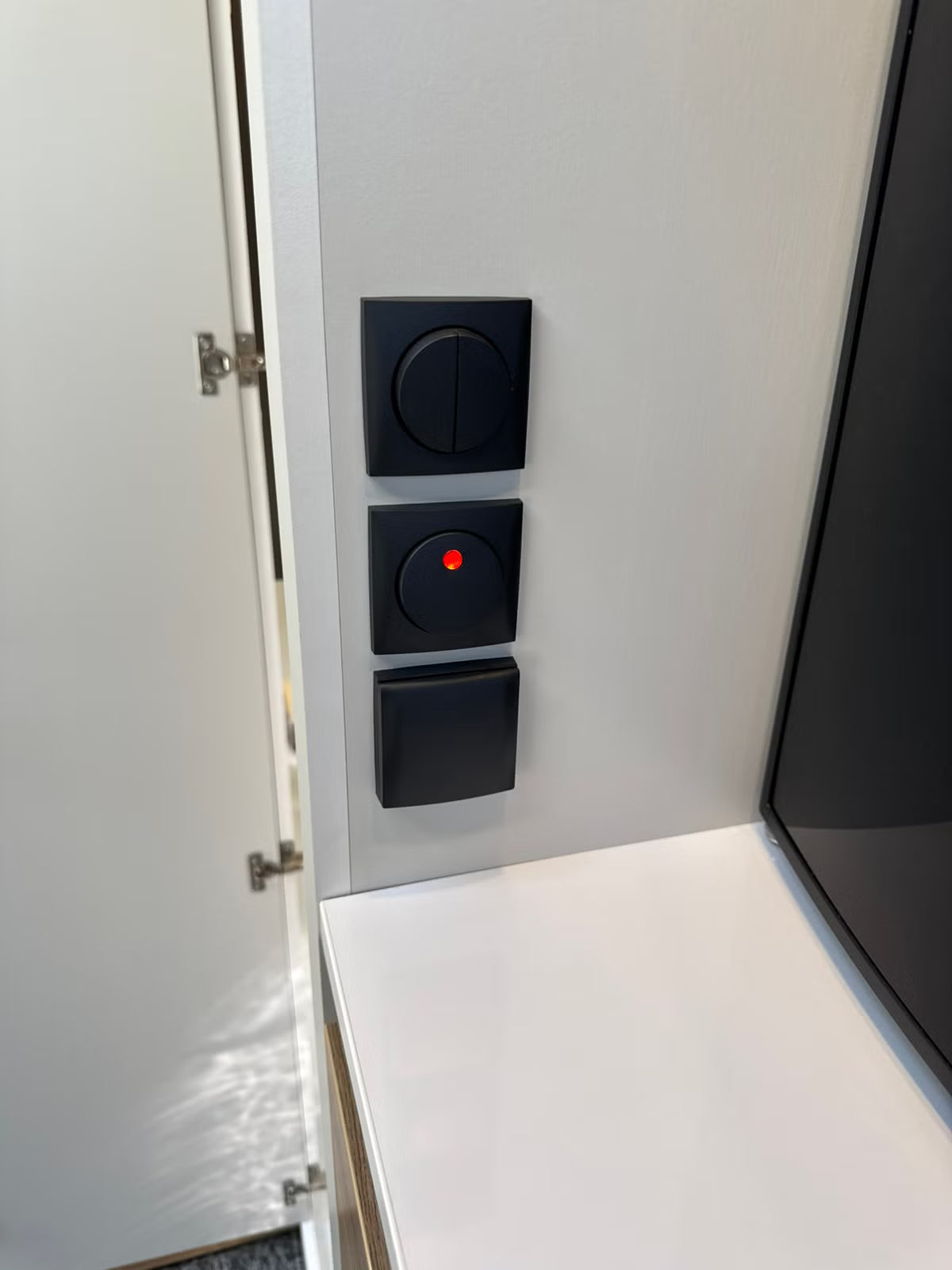 Adria Action 361 LH Scandinavian Edition - 3 plazas - 2019