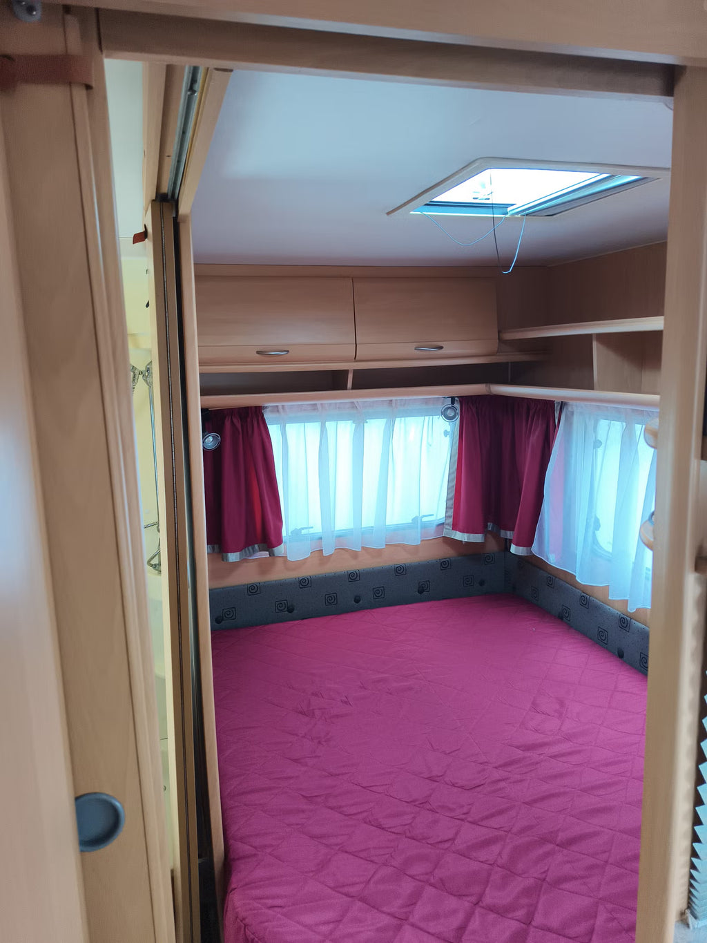 Dethleffs Camper 510 DB - 5 couchages - 2001