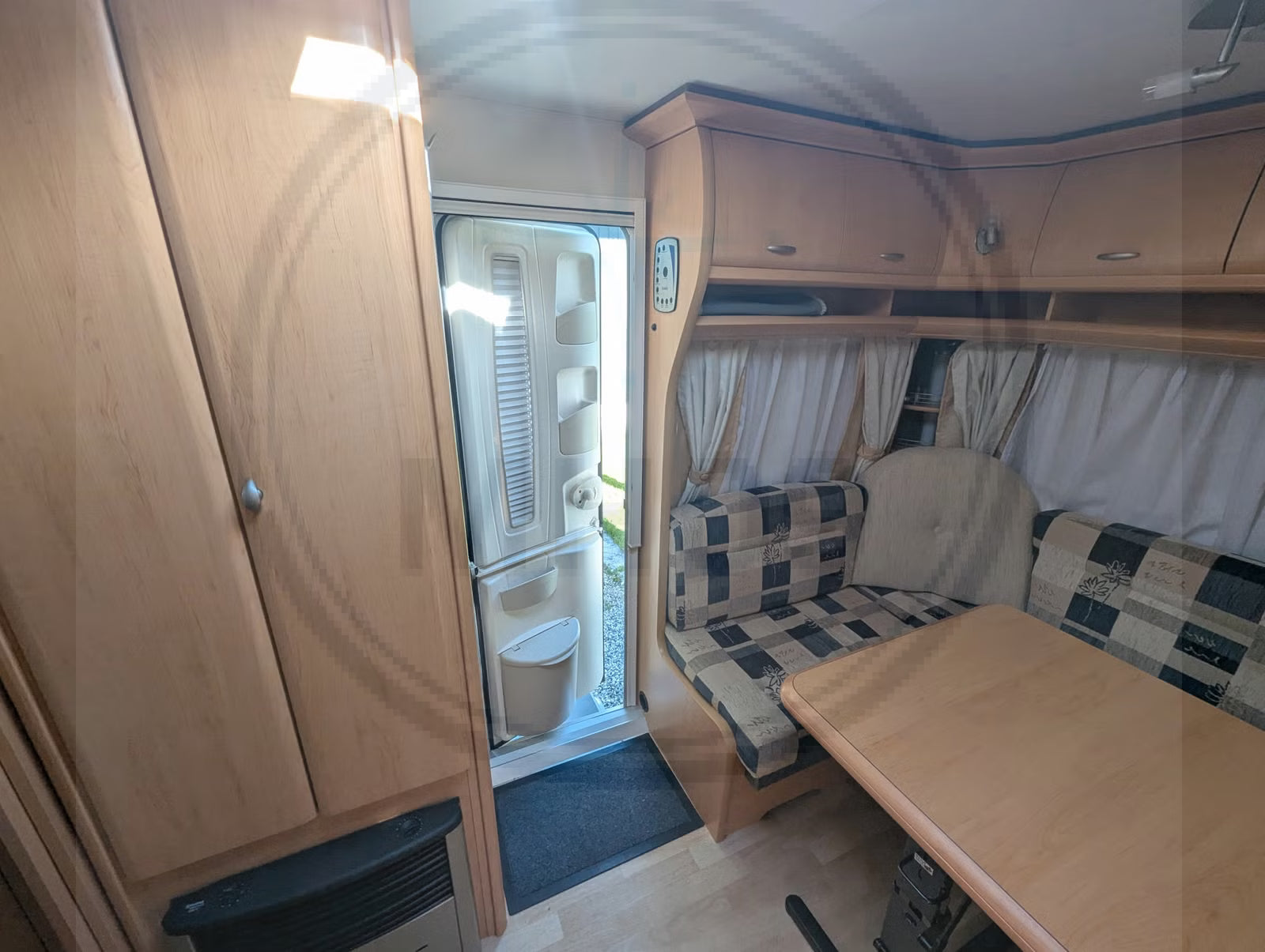 Hobby Easy Deluxe 460 - 4 plazas - 2008