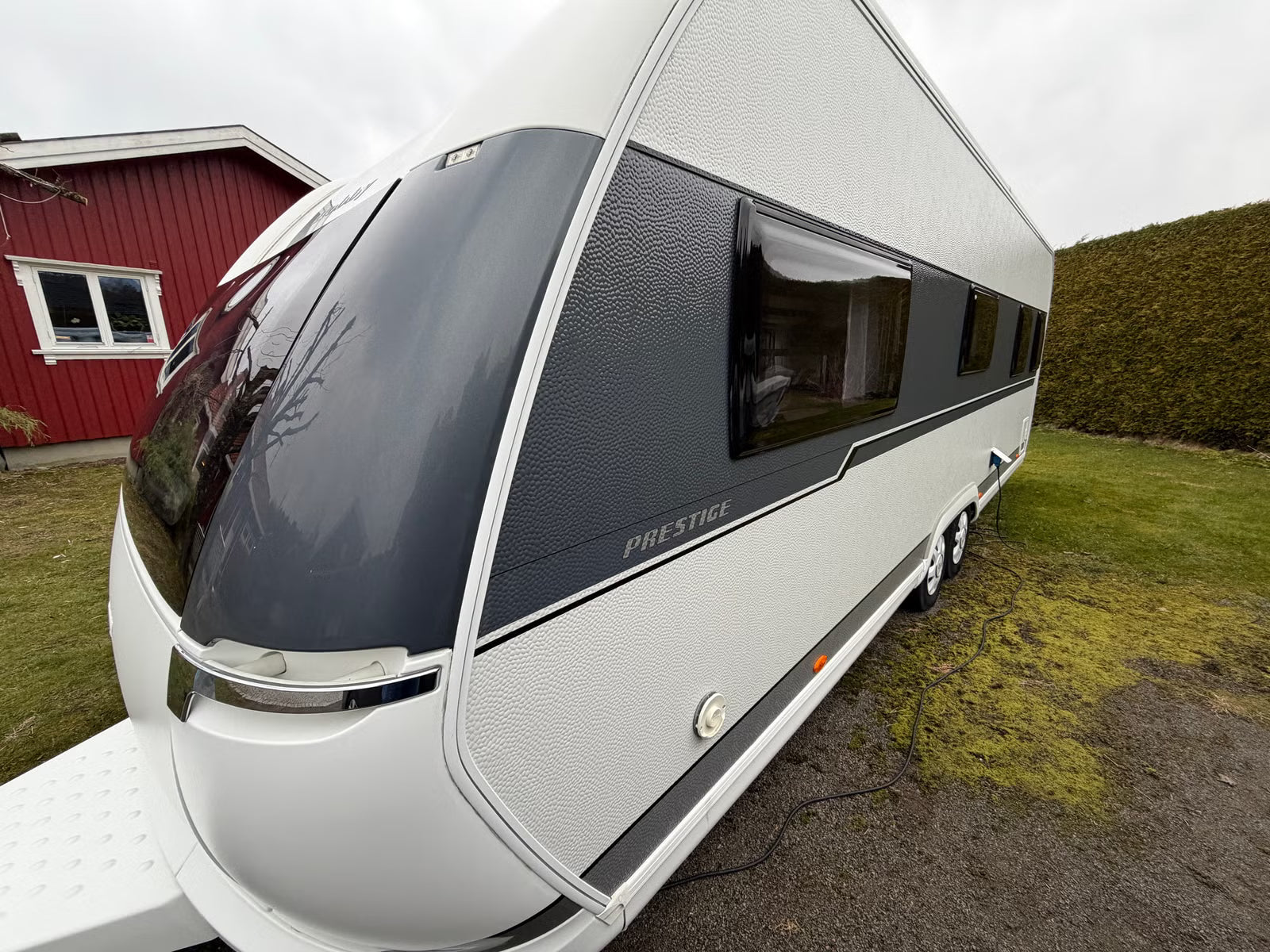Hobby WFC 660 Prestige - 4 plazas para dormir - 2019