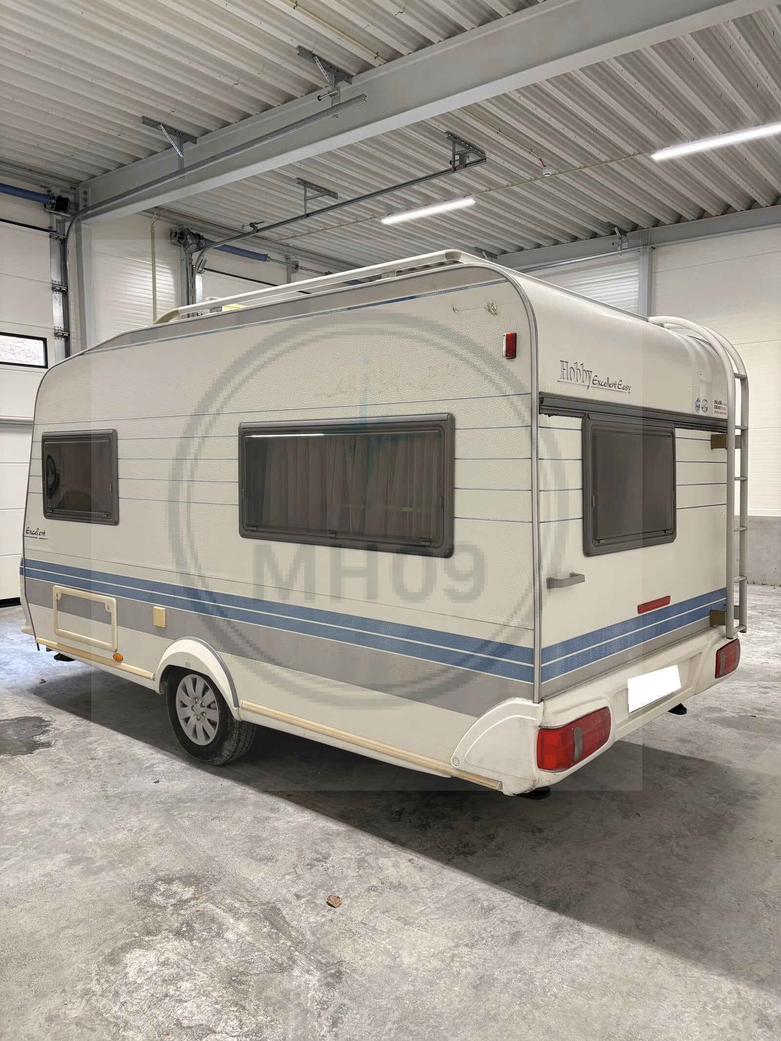 Hobby 400 SB - 4 couchages - 2000