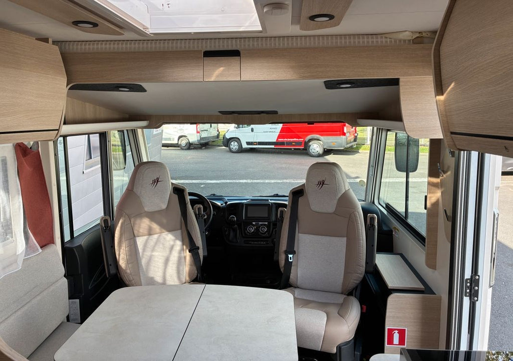 Camping car semi intégré Rapido c55-i bva lit jumeaux + lit pavillon 2024