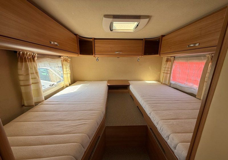 Camping car semi intégré Niesmann + Bischoff arto VL full options camping car intégral lit jumeau