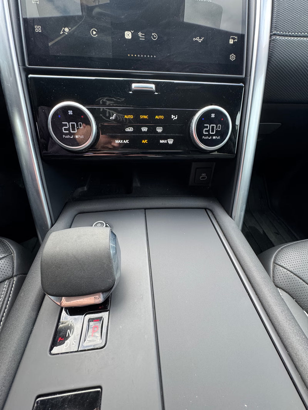 Land Rover Discovery Dynamic HSE 3.0D 300ch – 2024