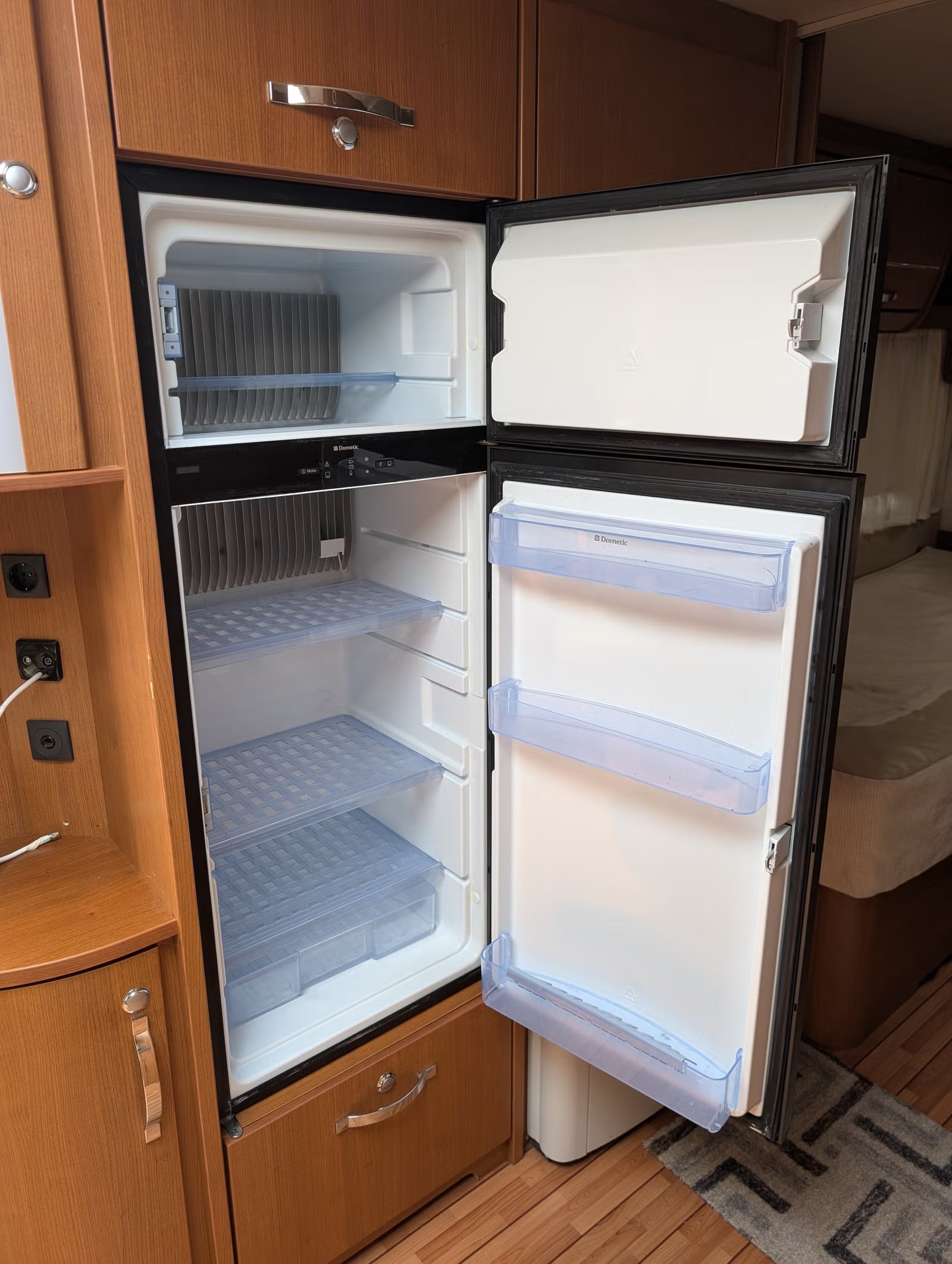 Knaus Südwind Exclusive W08 580 UL - 4 couchages - 2014