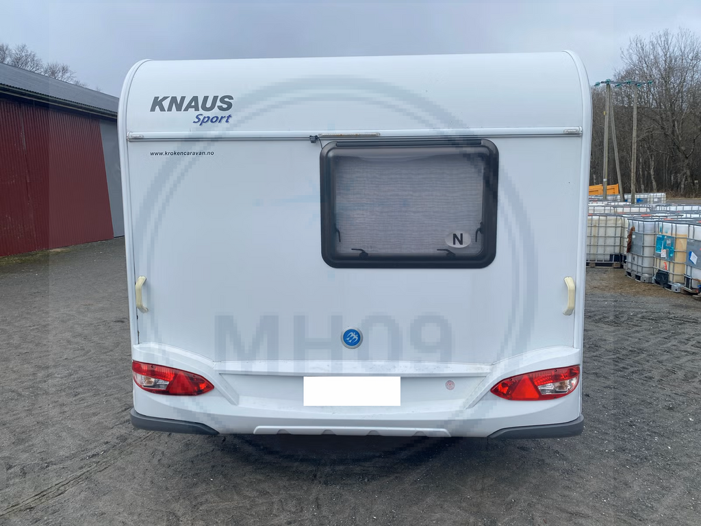 Knaus 650 UDF Sport - 6 plazas para dormir - 2011